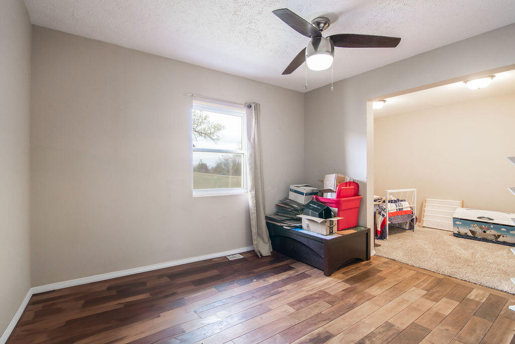 27 Crestview Street Property Photo 14
