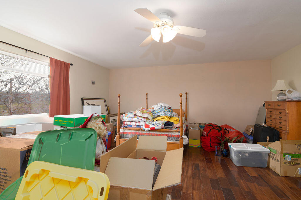 27 Crestview Street Property Photo 23