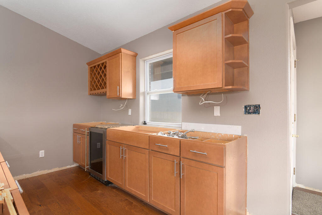 27 Crestview Street Property Photo 42