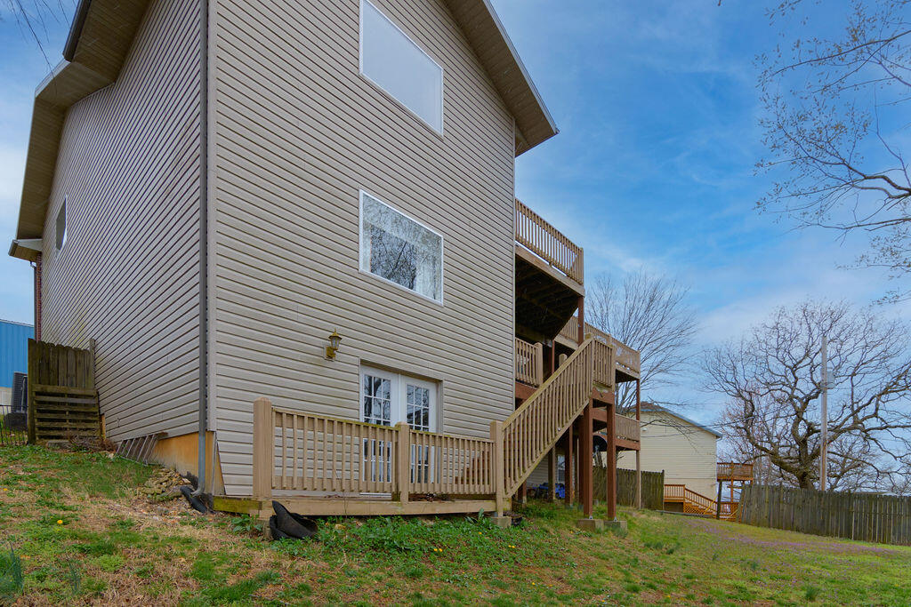 27 Crestview Street Property Photo 45