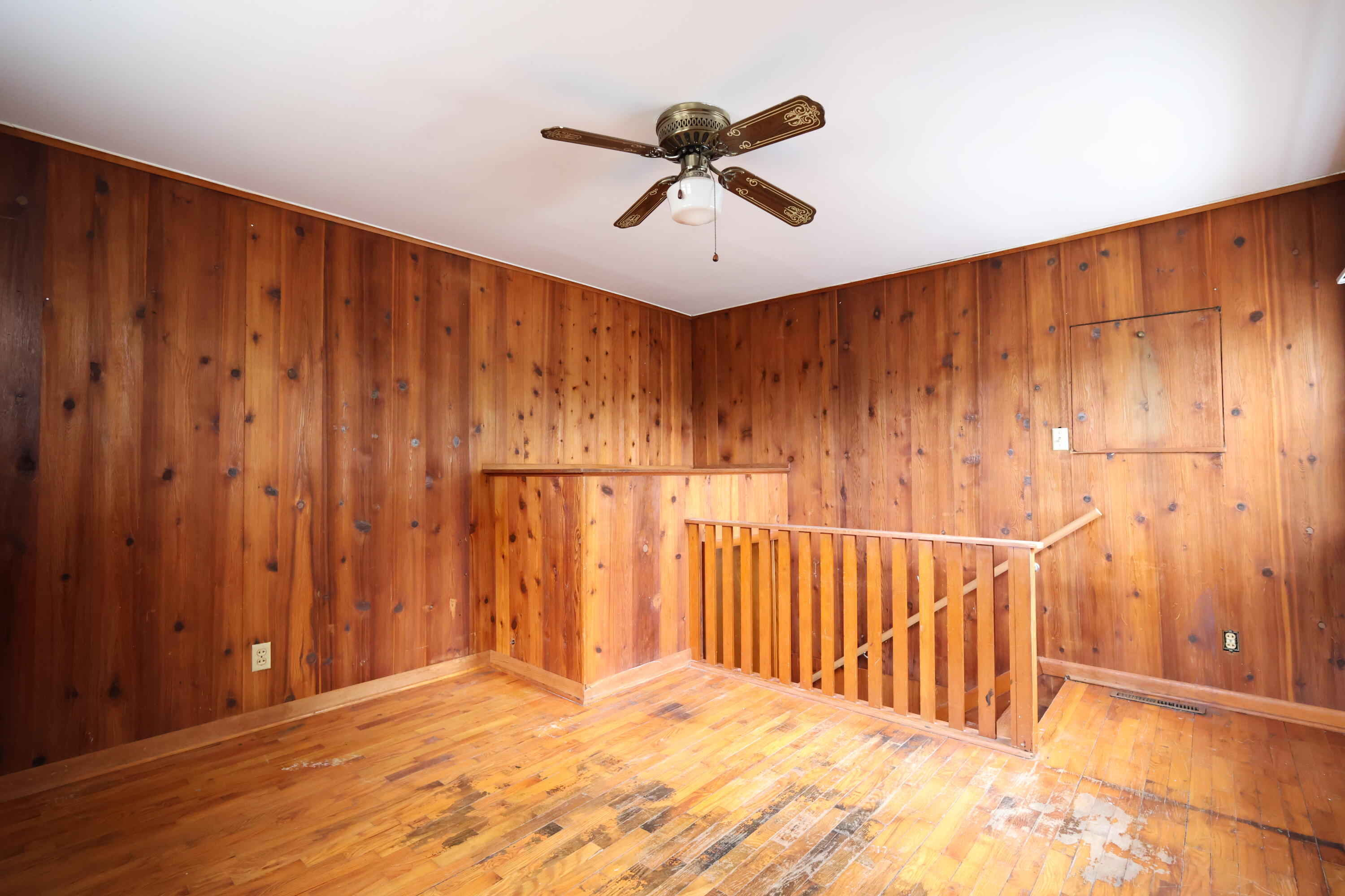 1927 South Weaver Avenue Property Photo 9