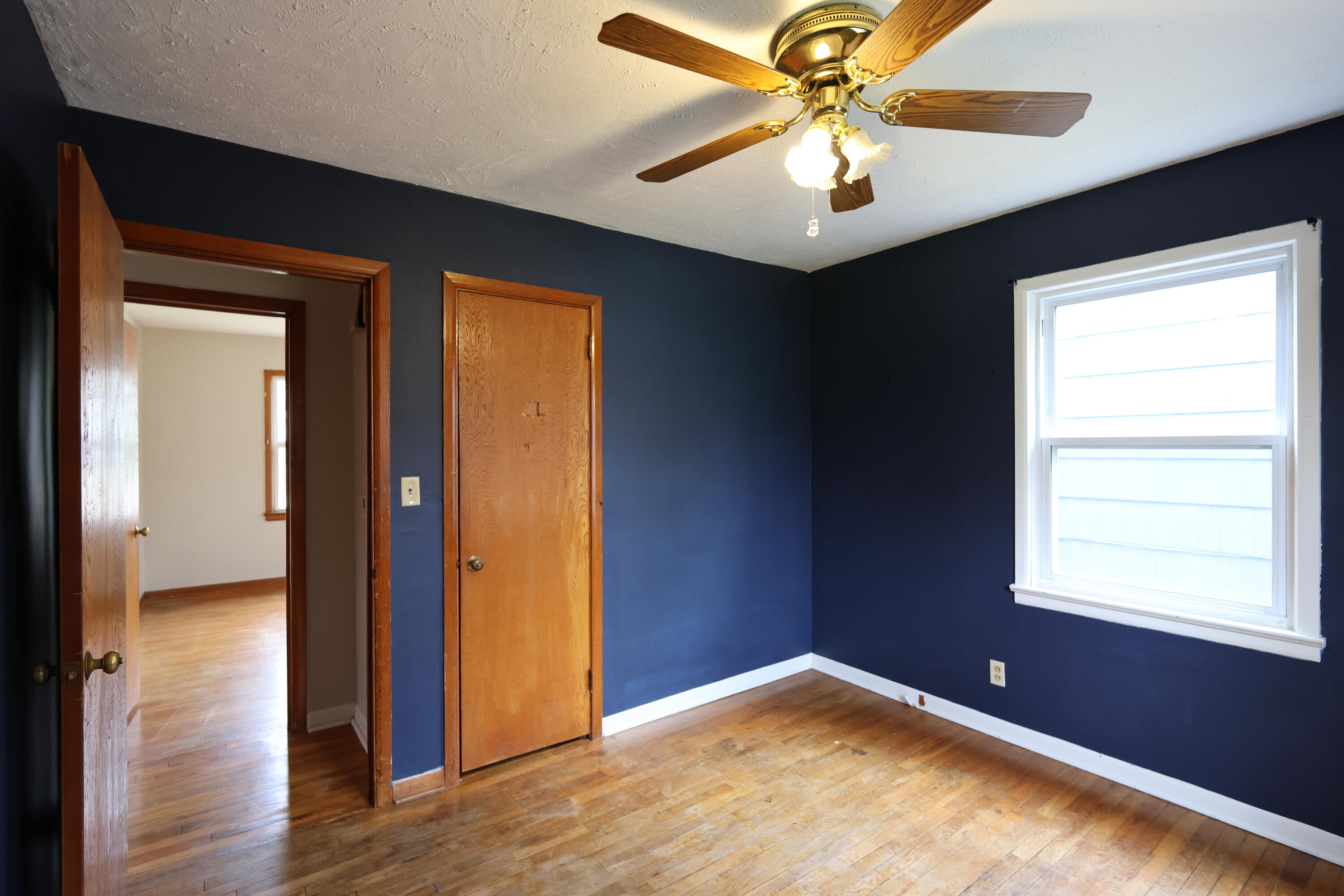 1927 South Weaver Avenue Property Photo 16