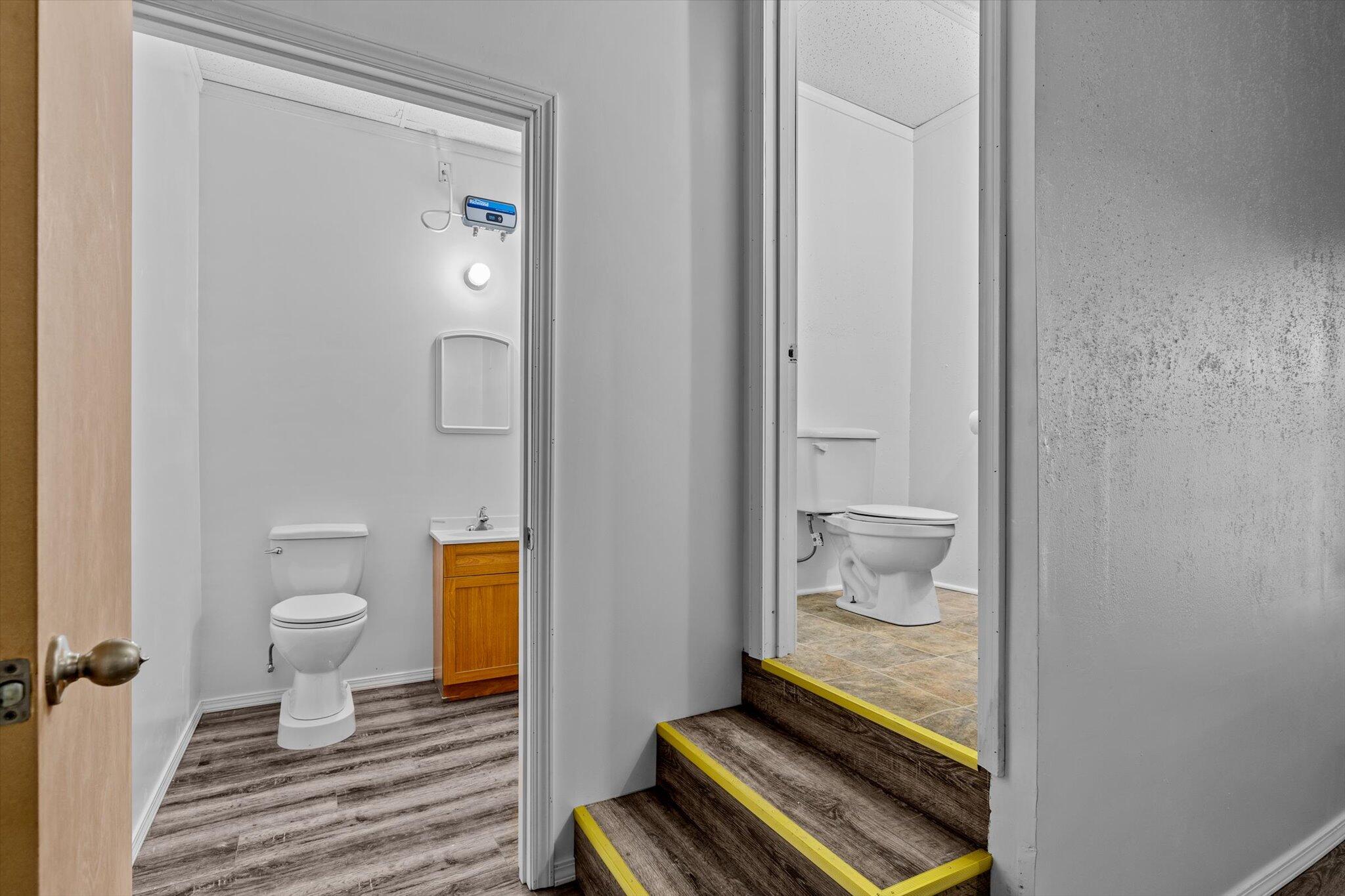 106 East Commercial Street Property Photo 13