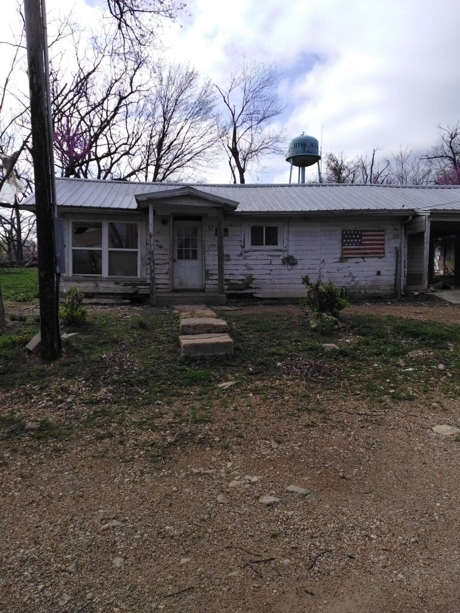 9216 North Avenue Property Photo