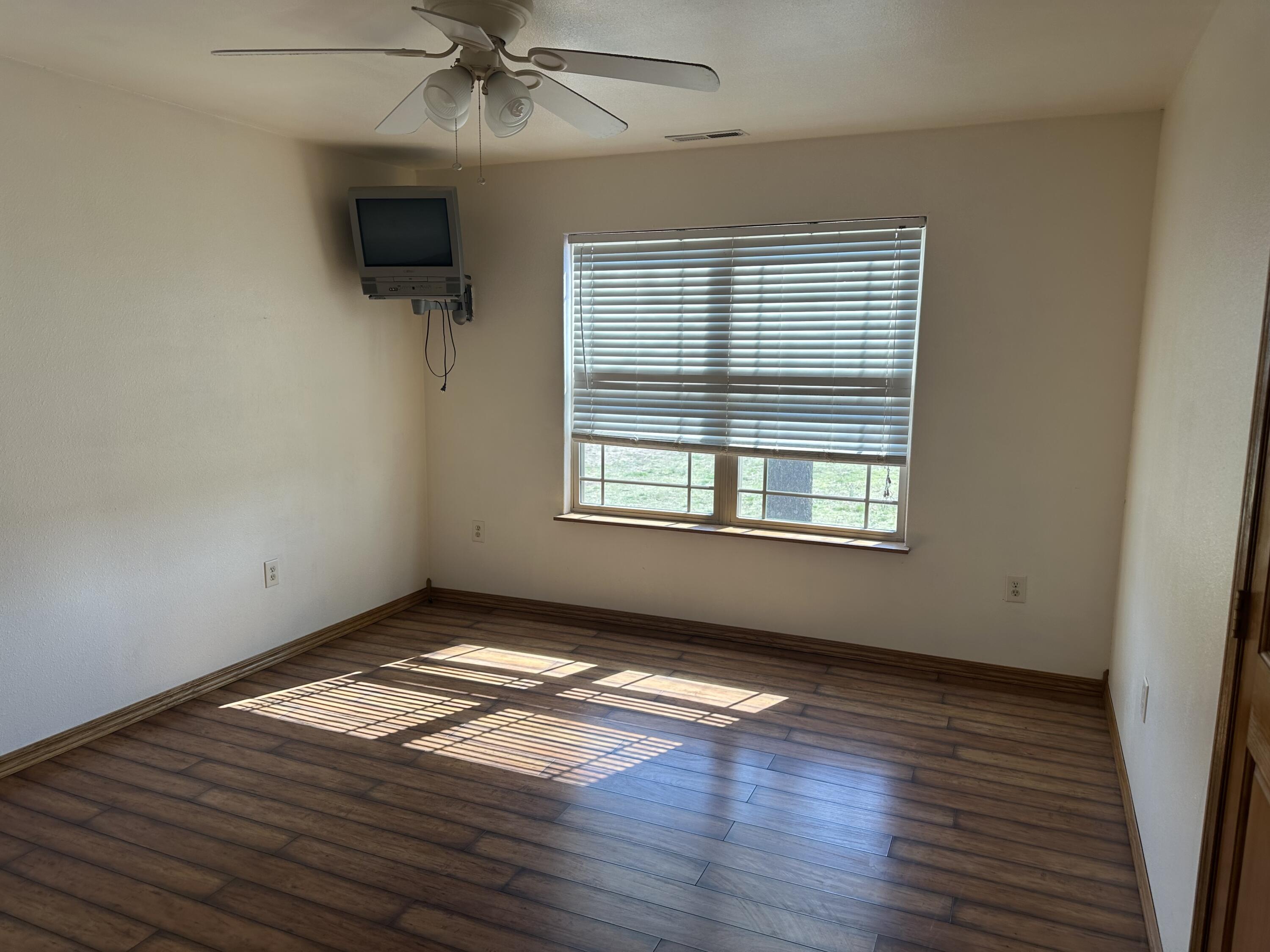 21601 Hershey Lane Property Photo 12