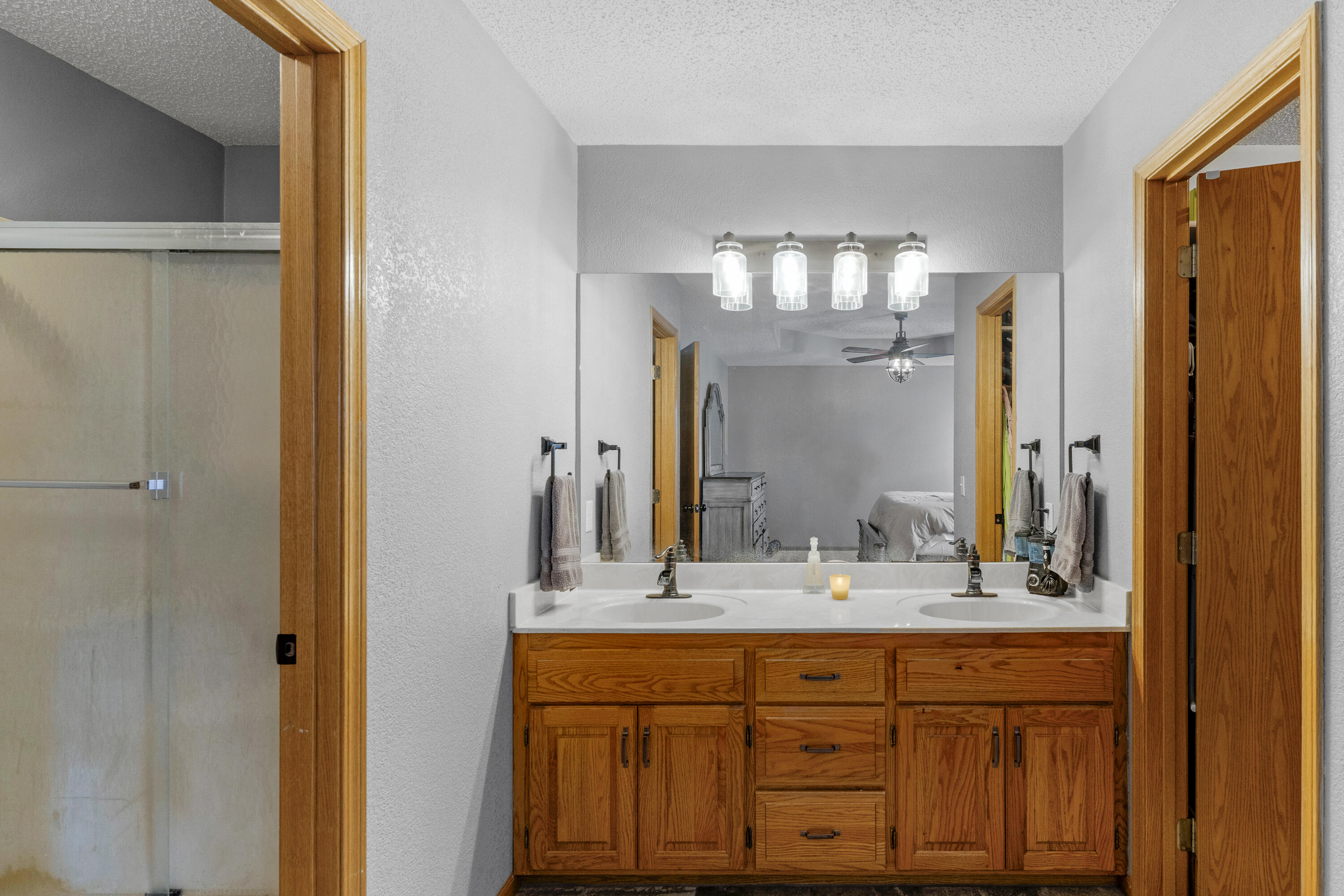 2380 West Cambridge Street Property Photo 24