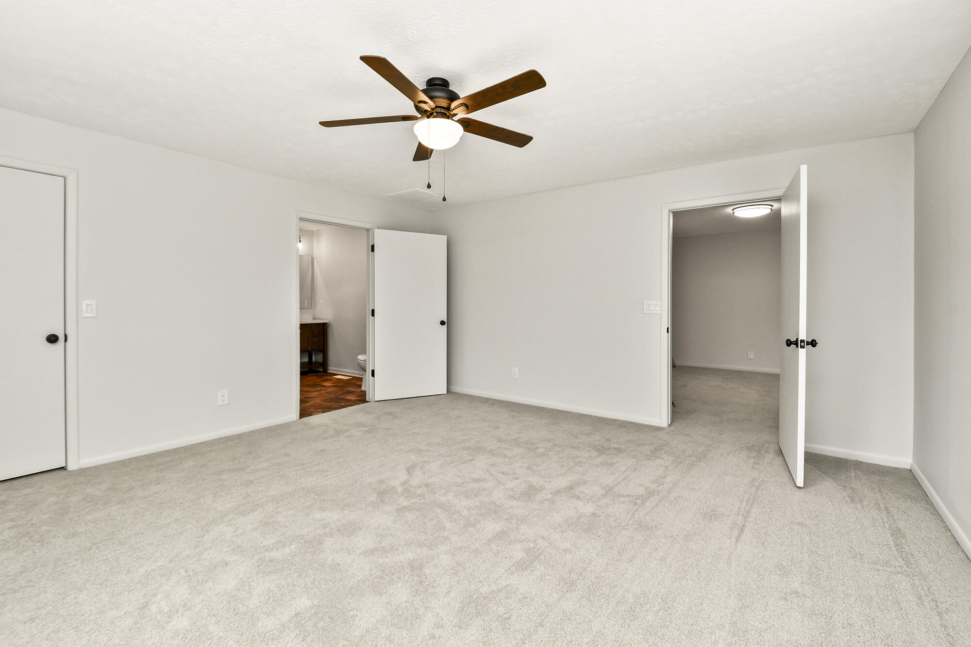 1263 East Woodland Street Property Photo 28