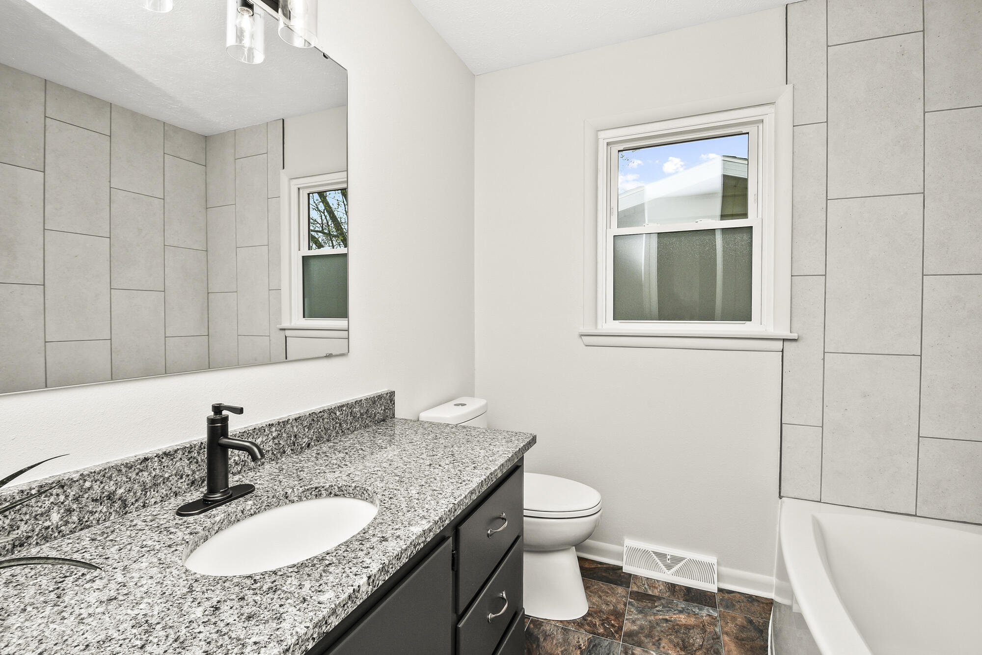 1263 East Woodland Street Property Photo 37