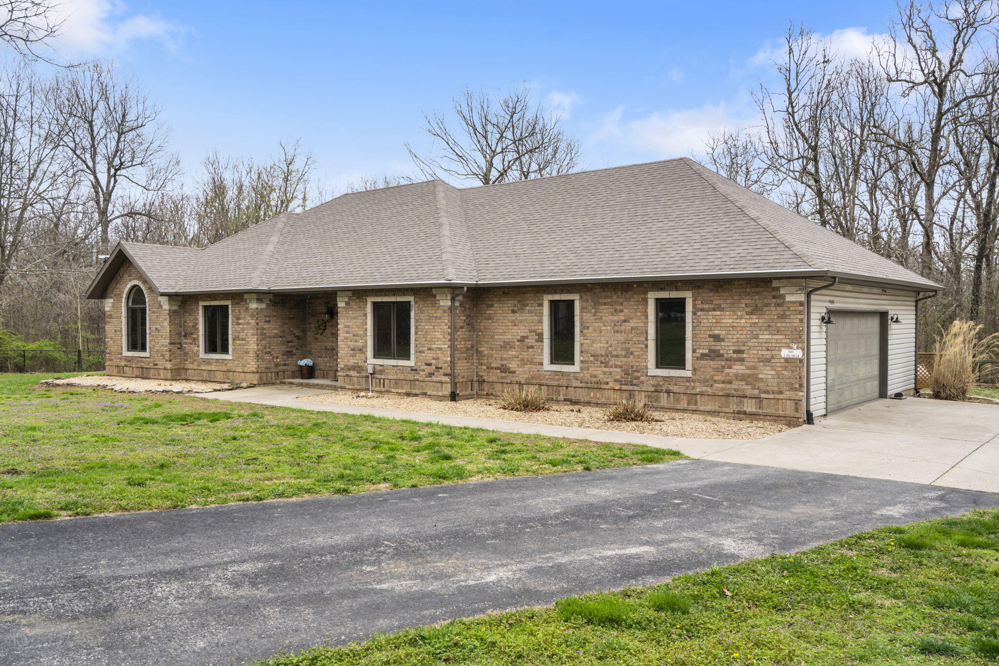 4660 East Red Oak Lane Property Photo 4