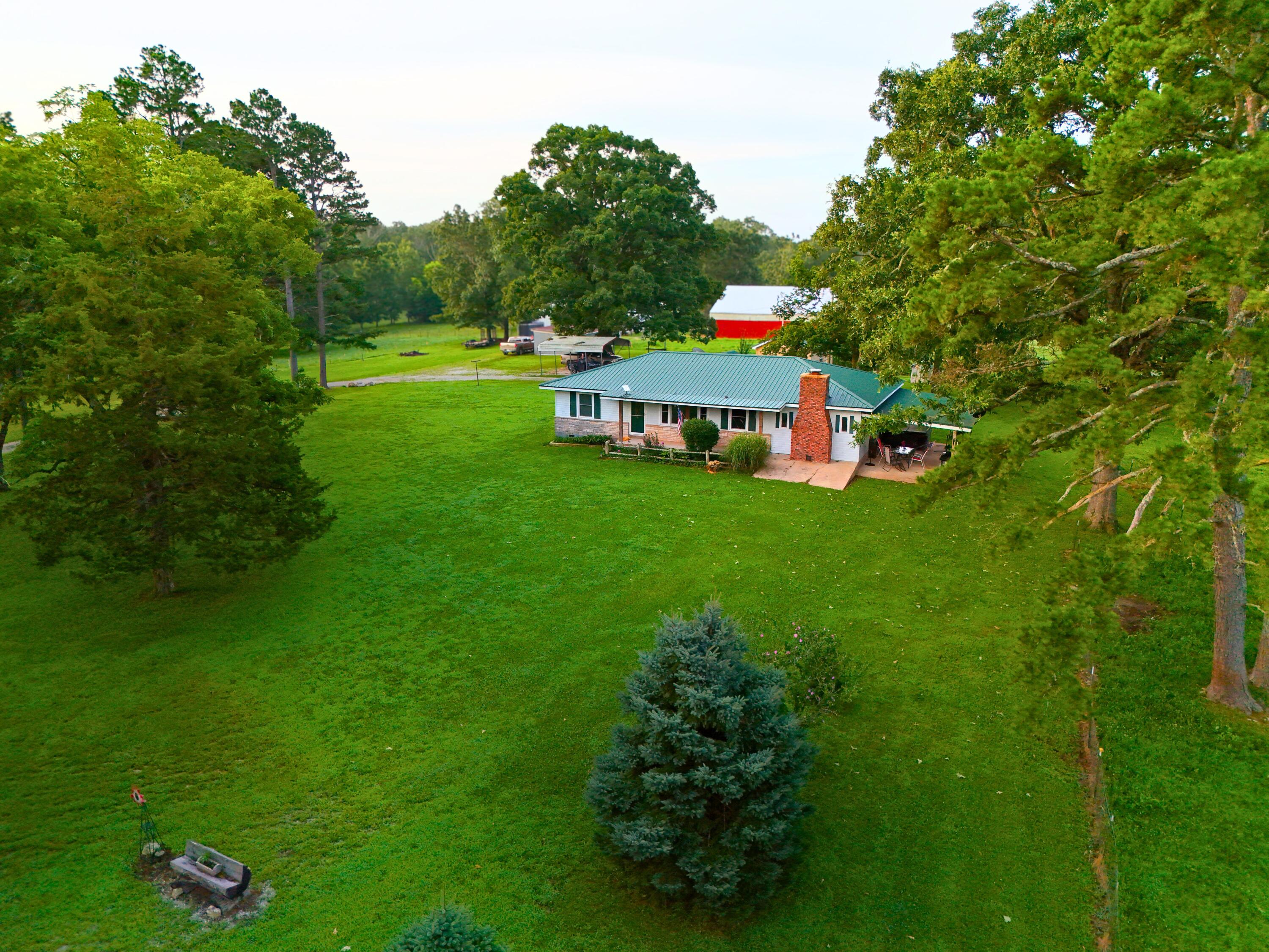 9418 State Route D Property Photo 2