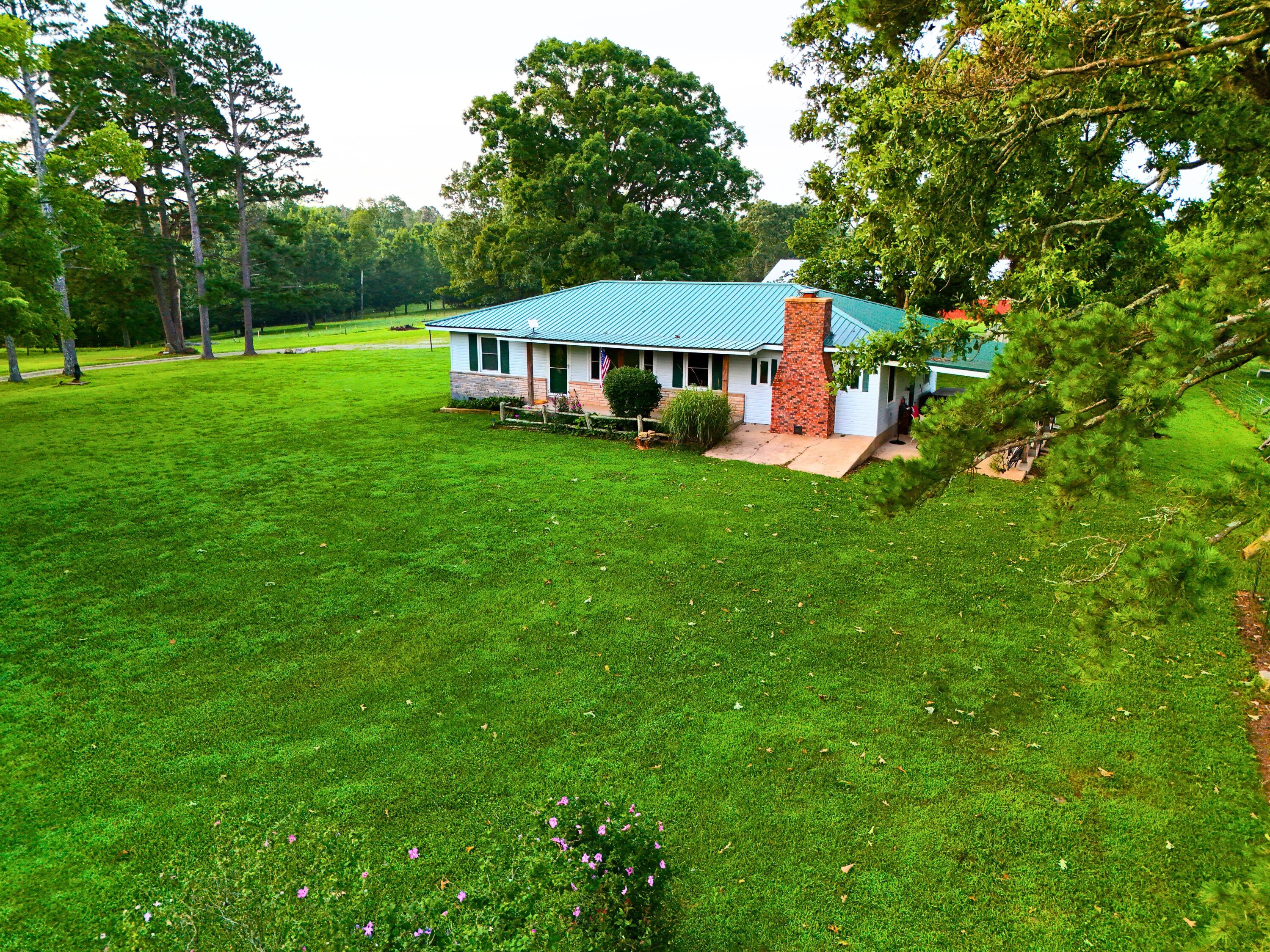 9418 State Route D Property Photo 3