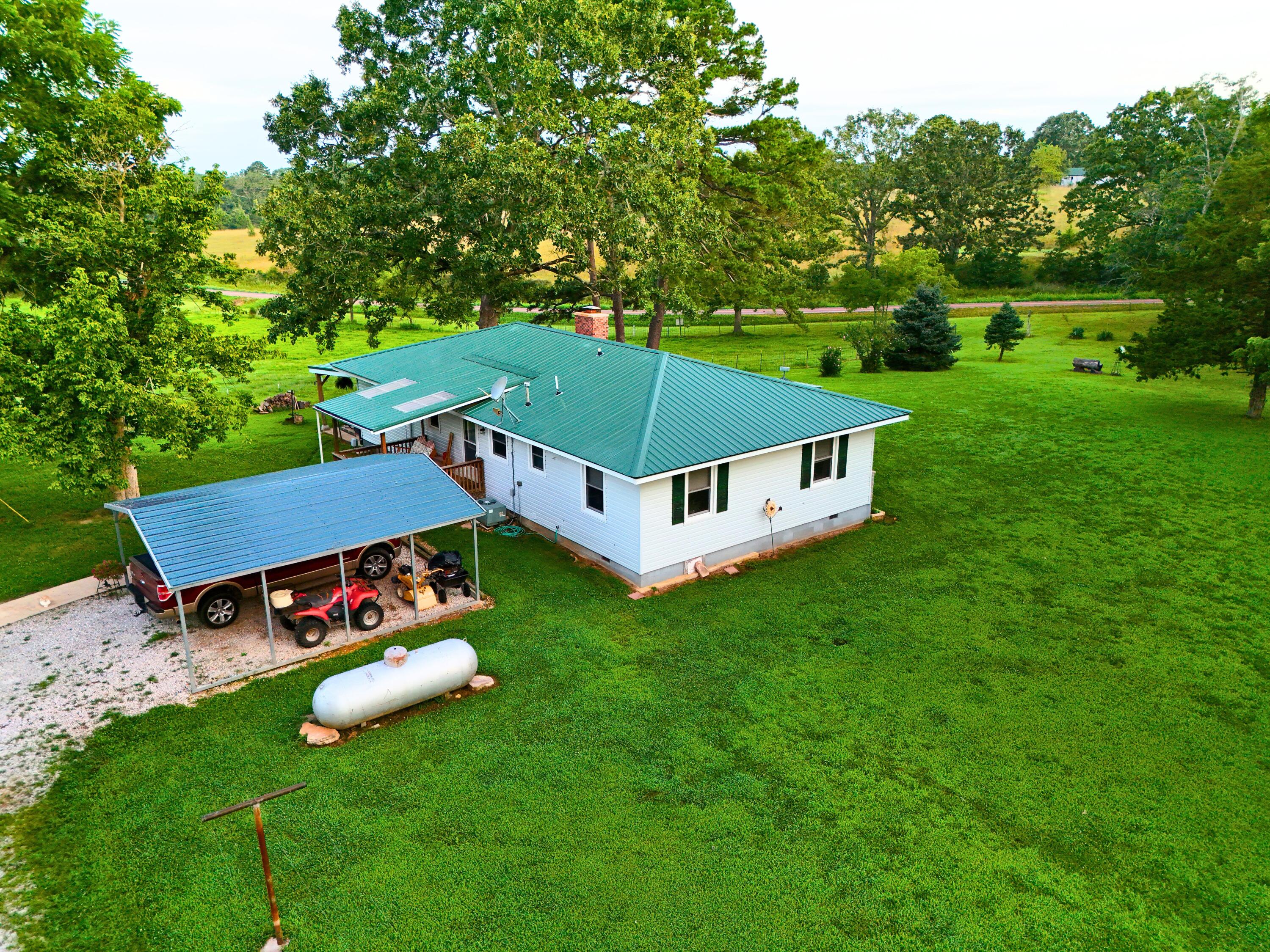 9418 State Route D Property Photo 5