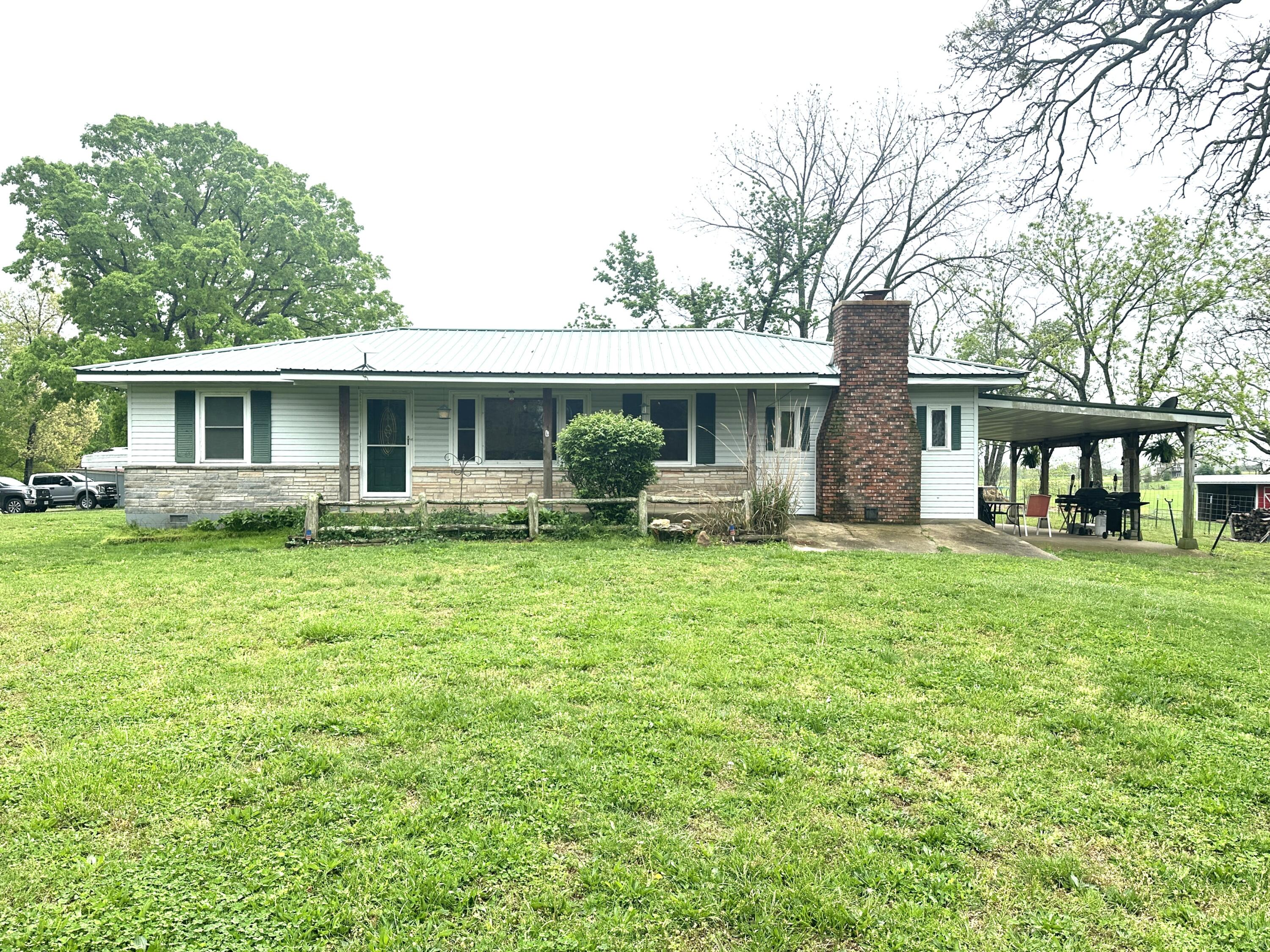 9418 State Route D Property Photo 7