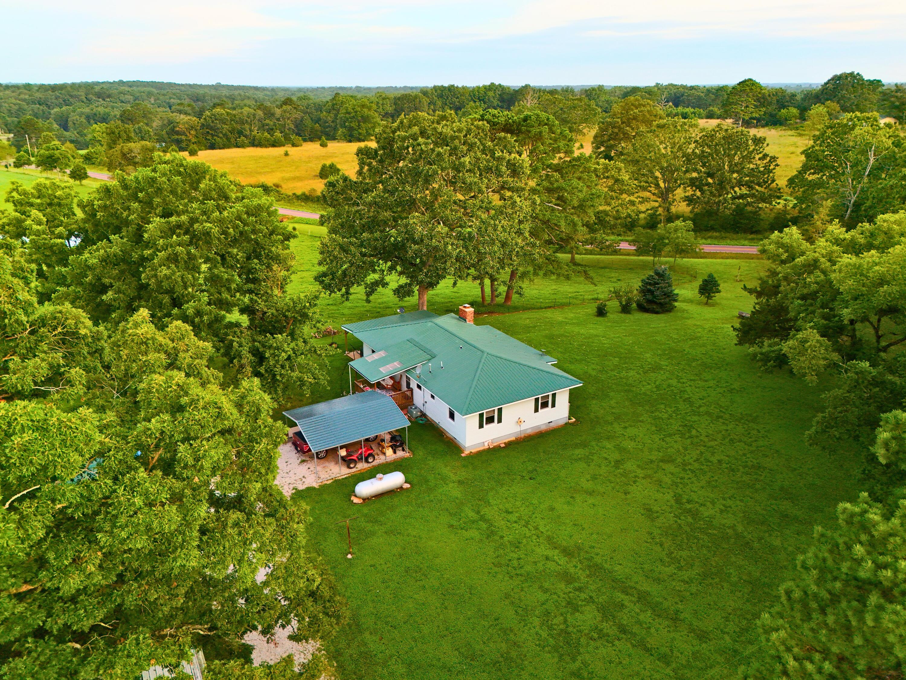 9418 State Route D Property Photo 7