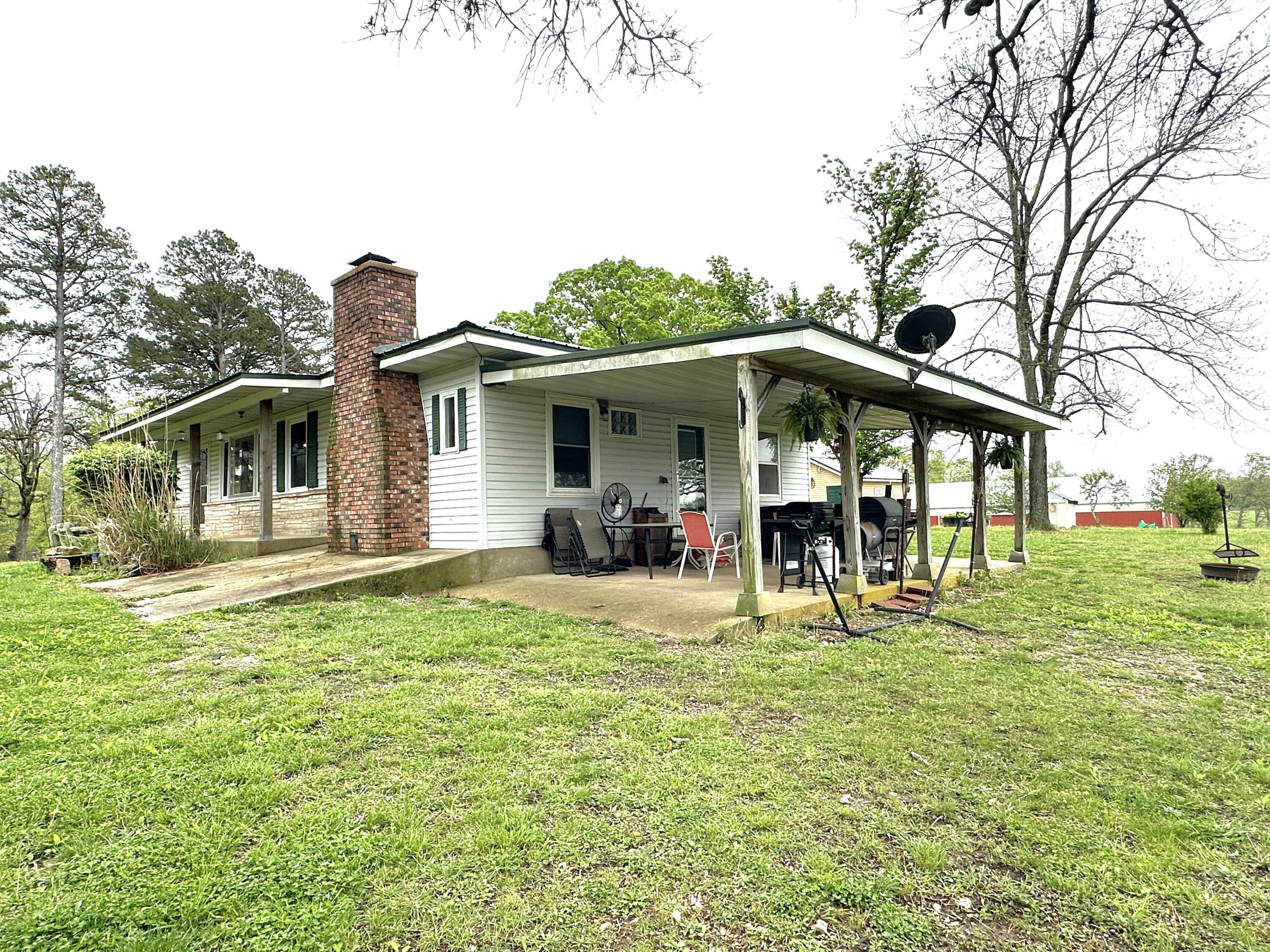 9418 State Route D Property Photo 9