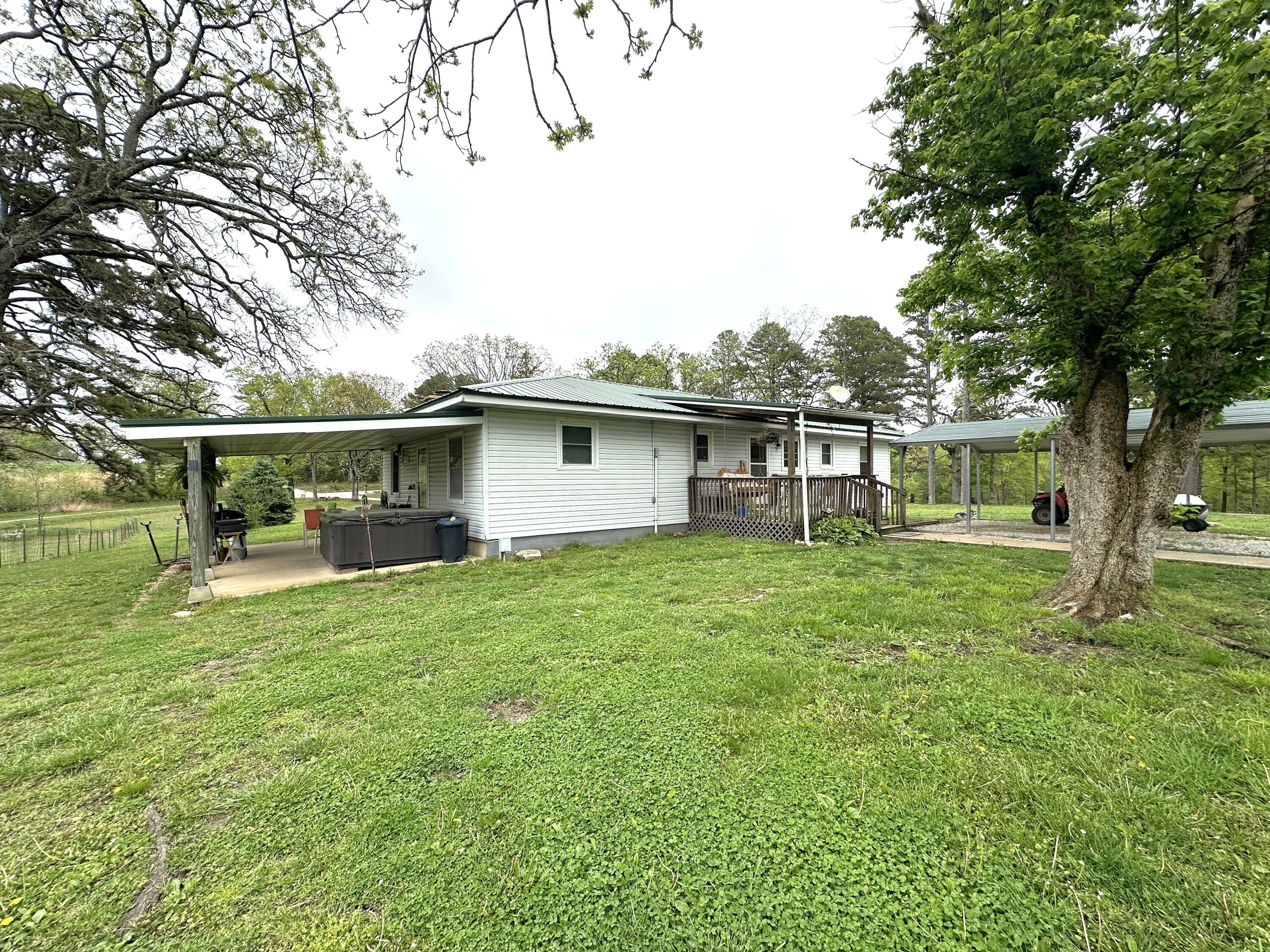 9418 State Route D Property Photo 10