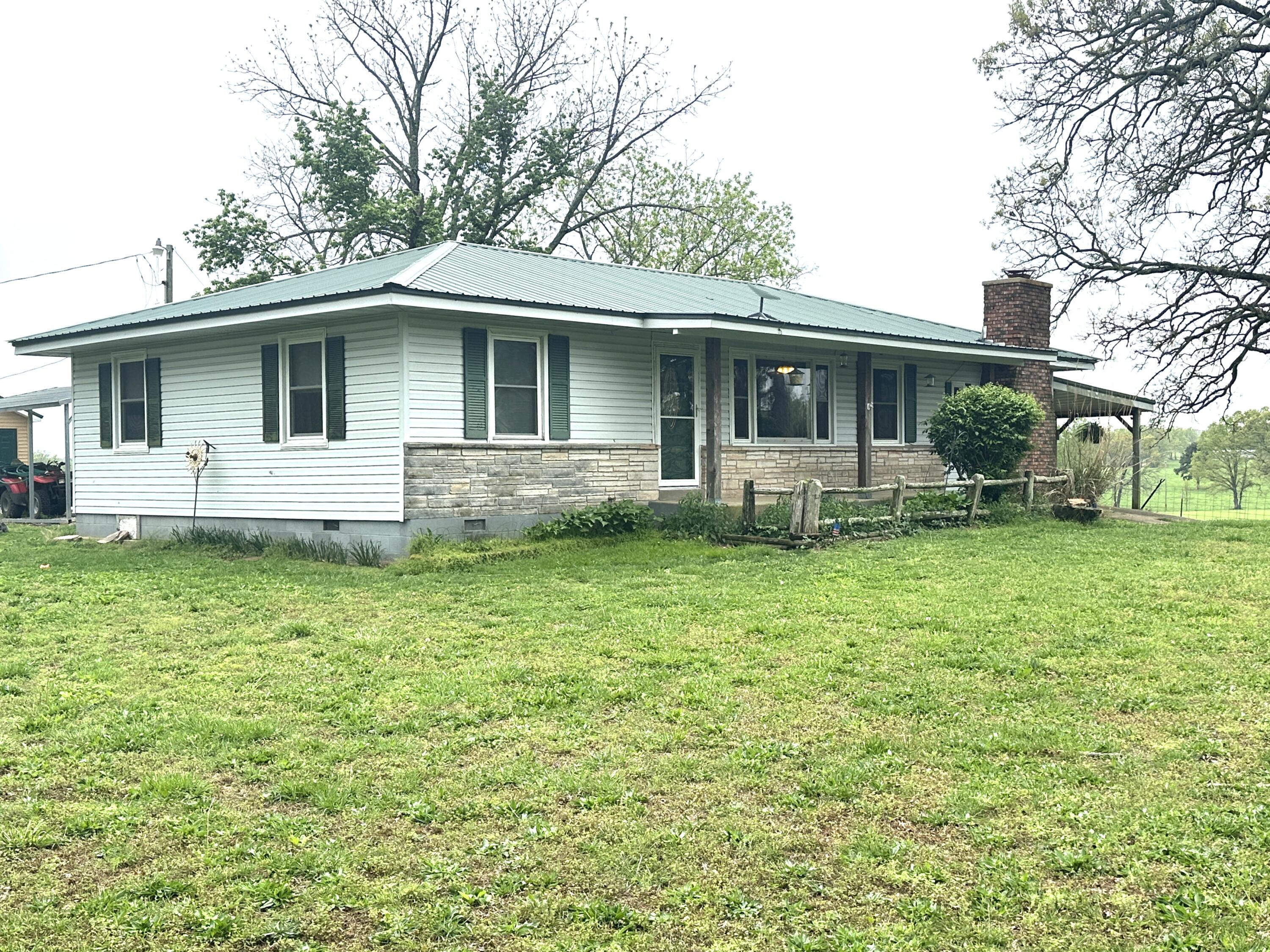 9418 State Route D Property Photo 14