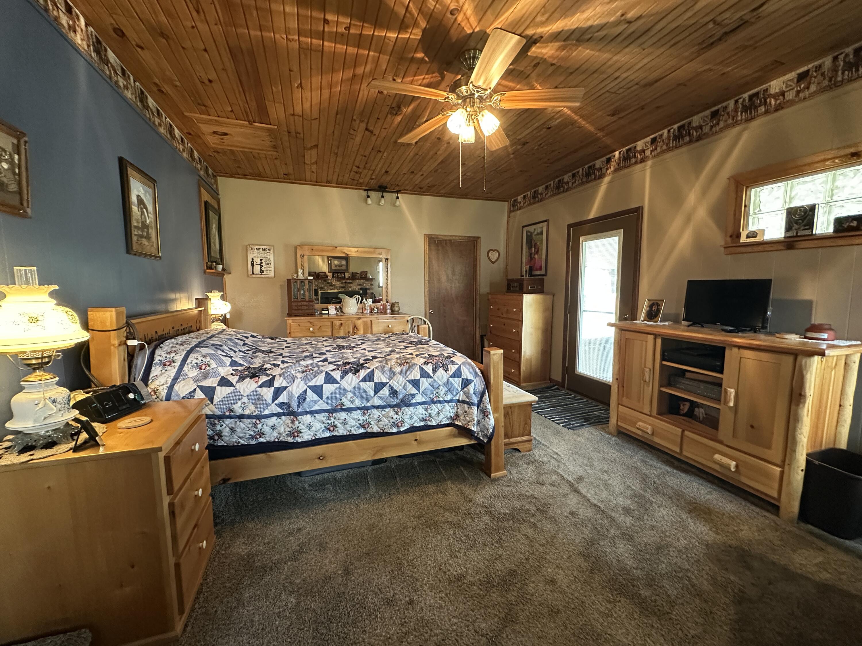 9418 State Route D Property Photo 20