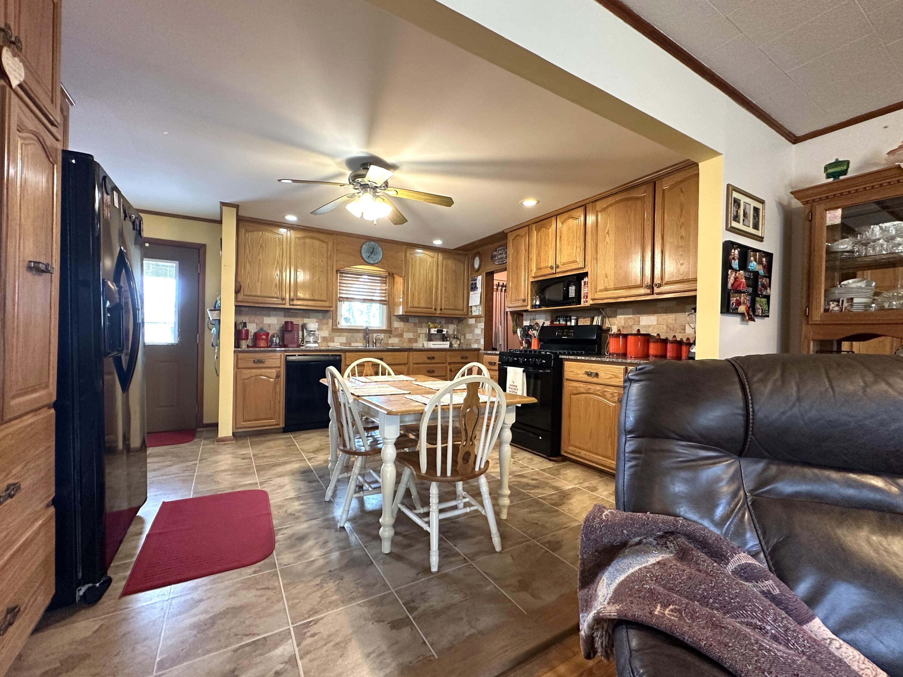 9418 State Route D Property Photo 21
