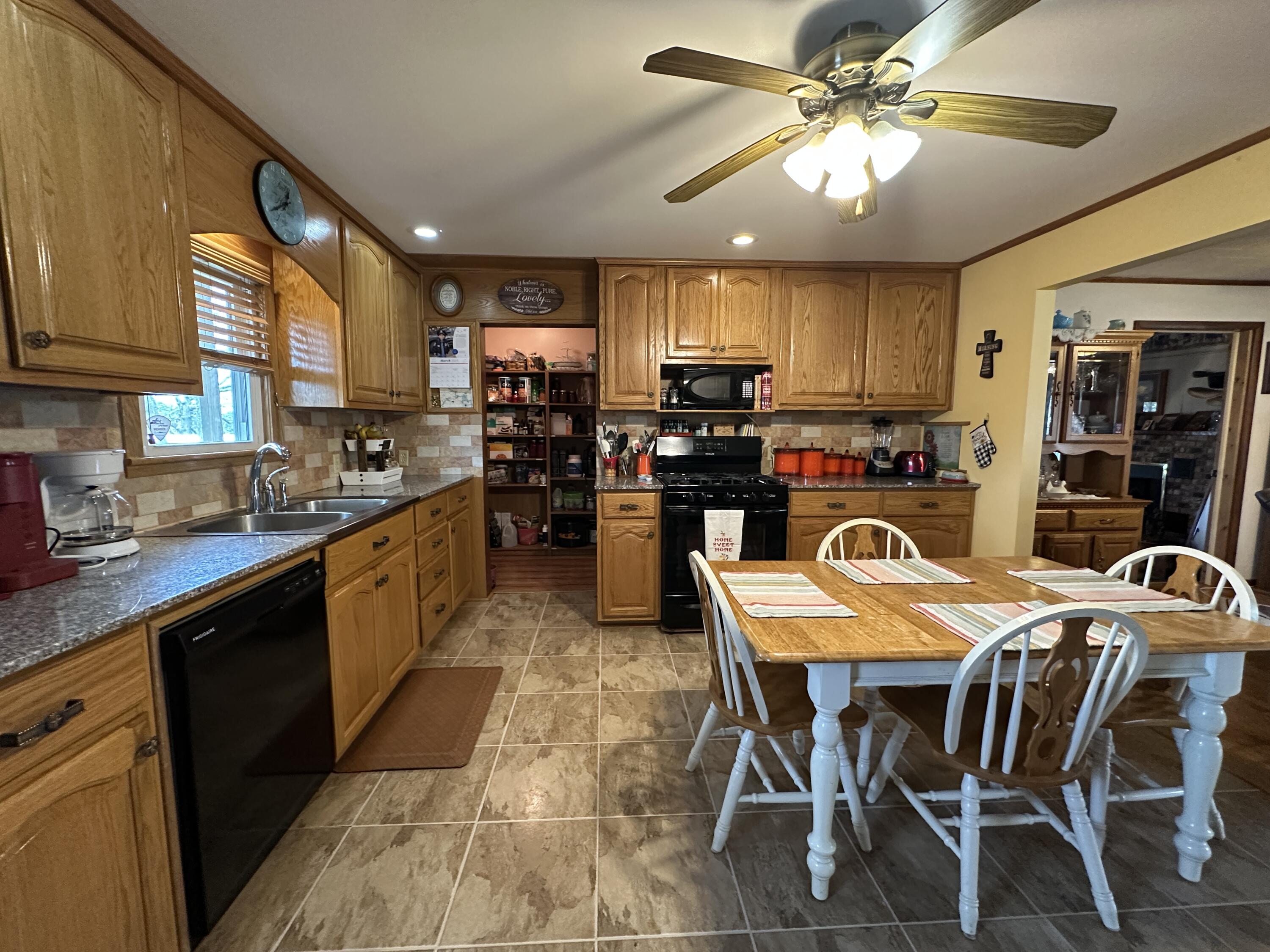 9418 State Route D Property Photo 22