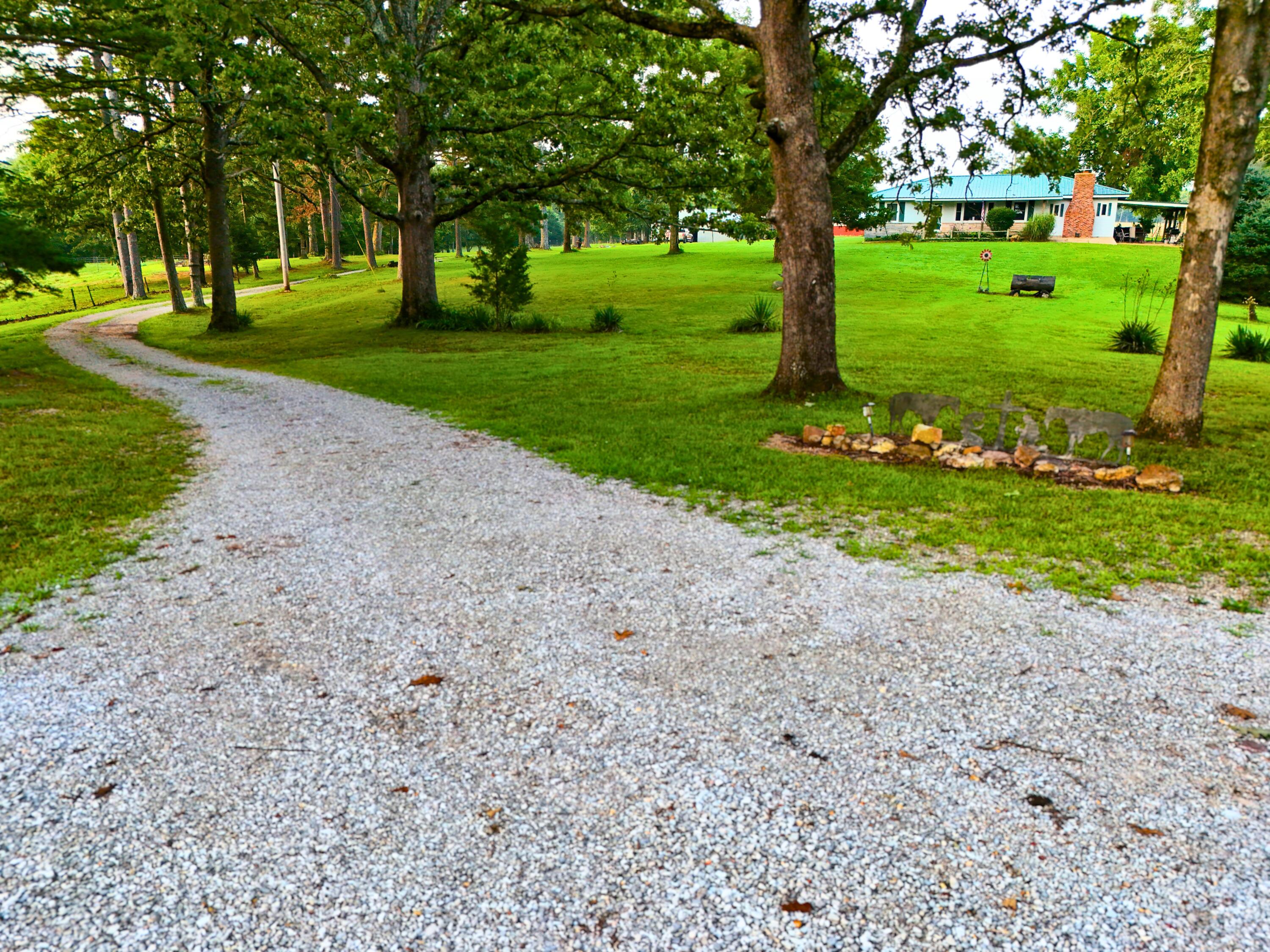 9418 State Route D Property Photo 27