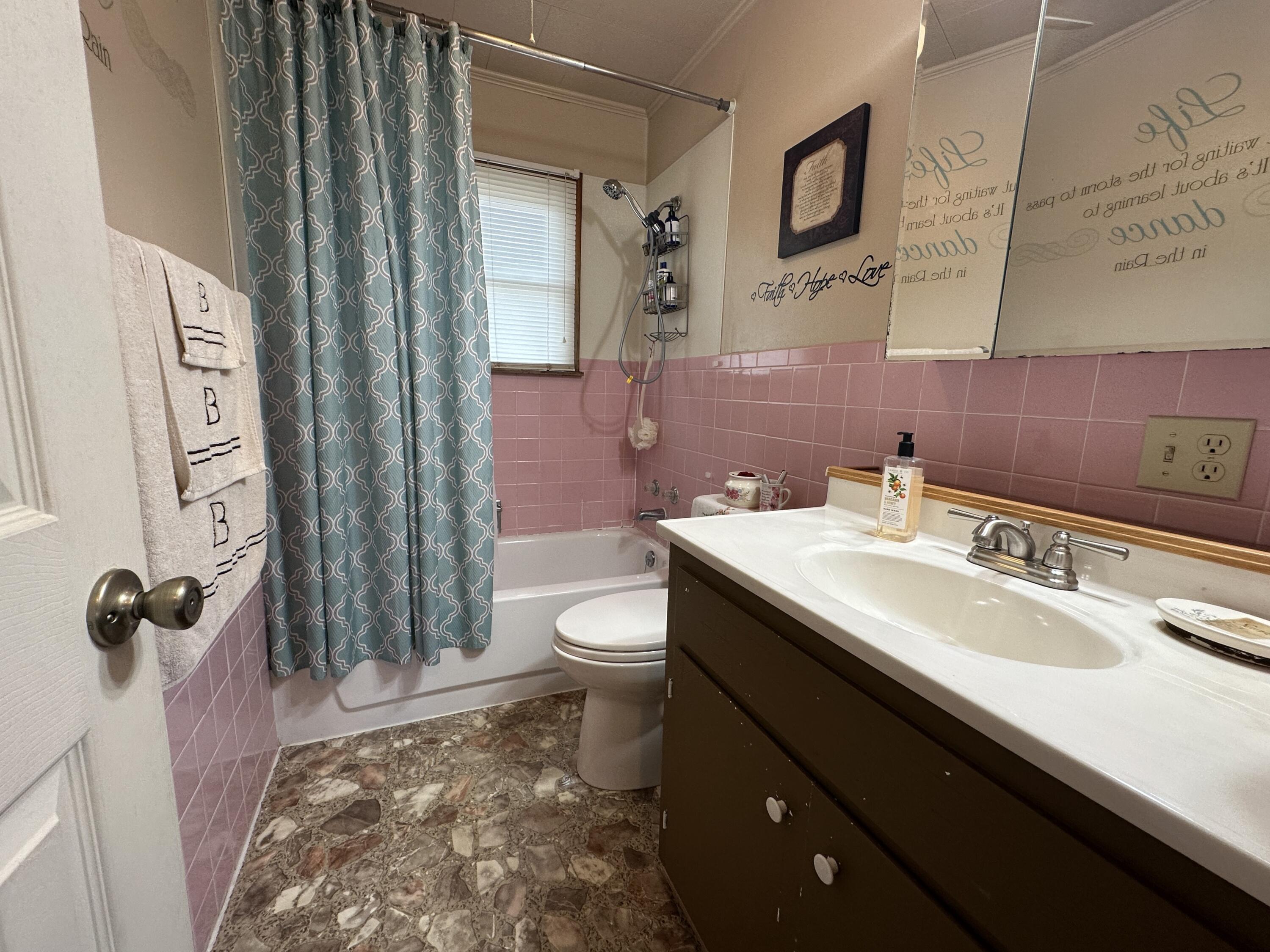 9418 State Route D Property Photo 33