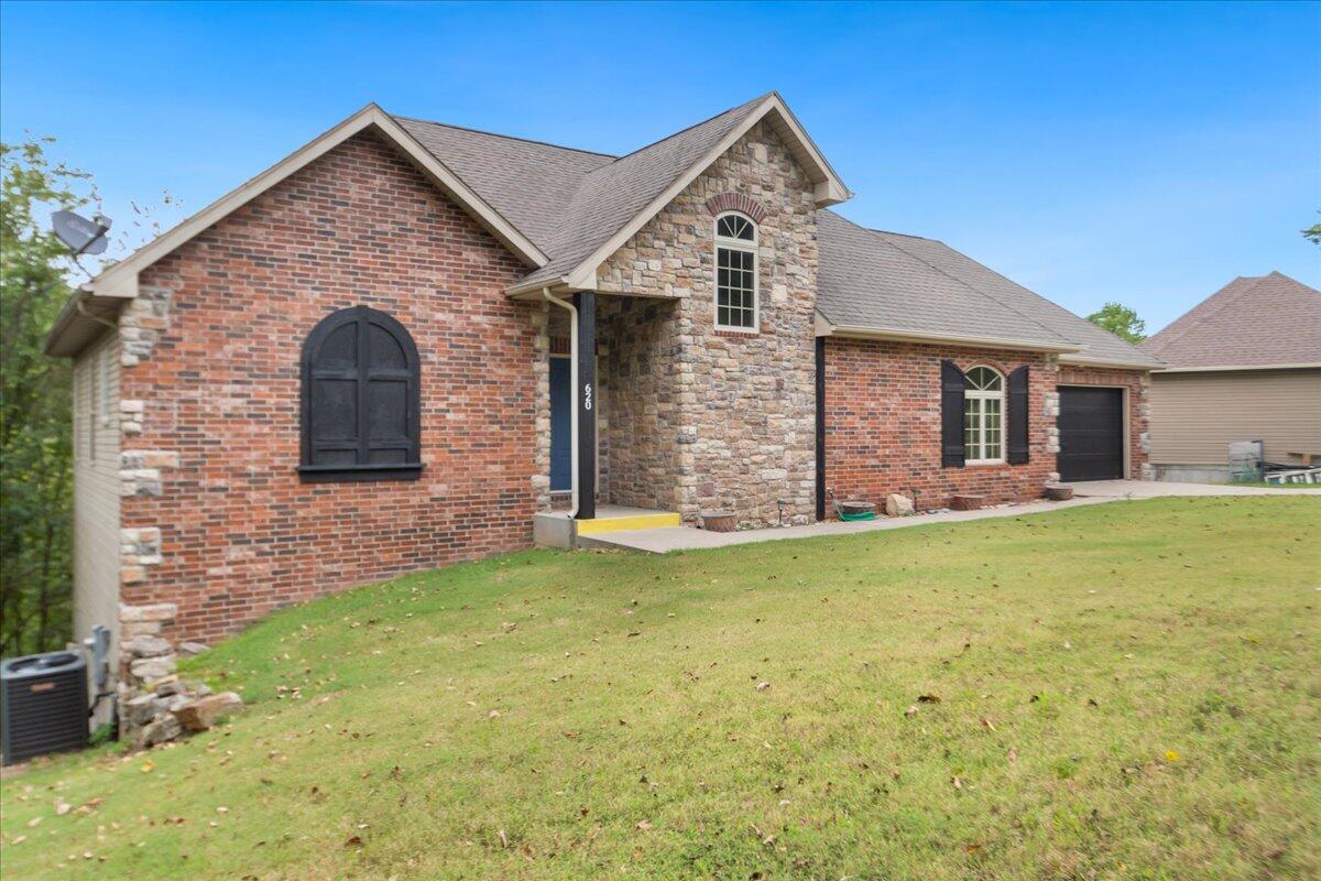 620 Jasmine Drive Property Photo 2