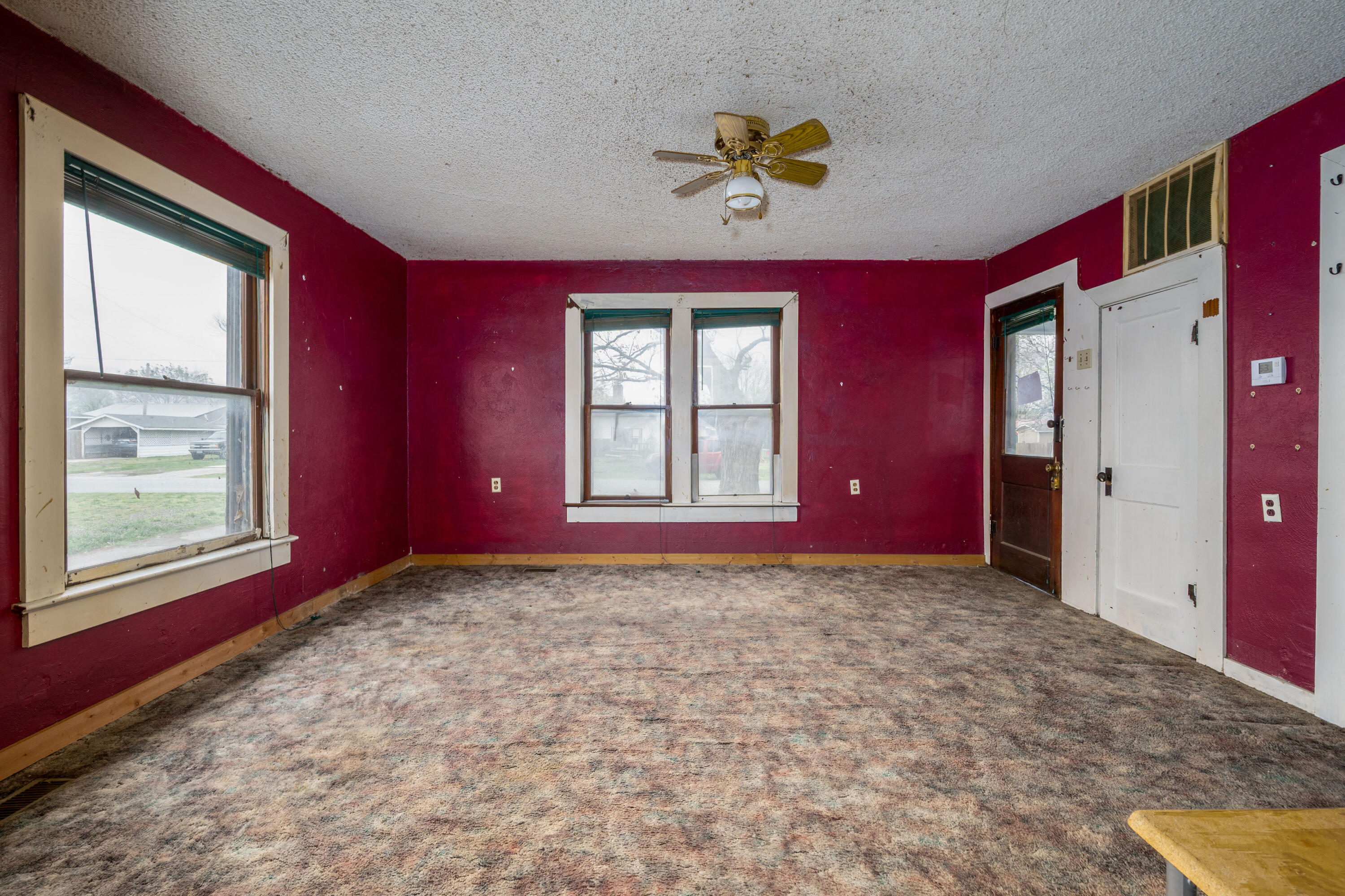 133 South School Street Property Photo 6