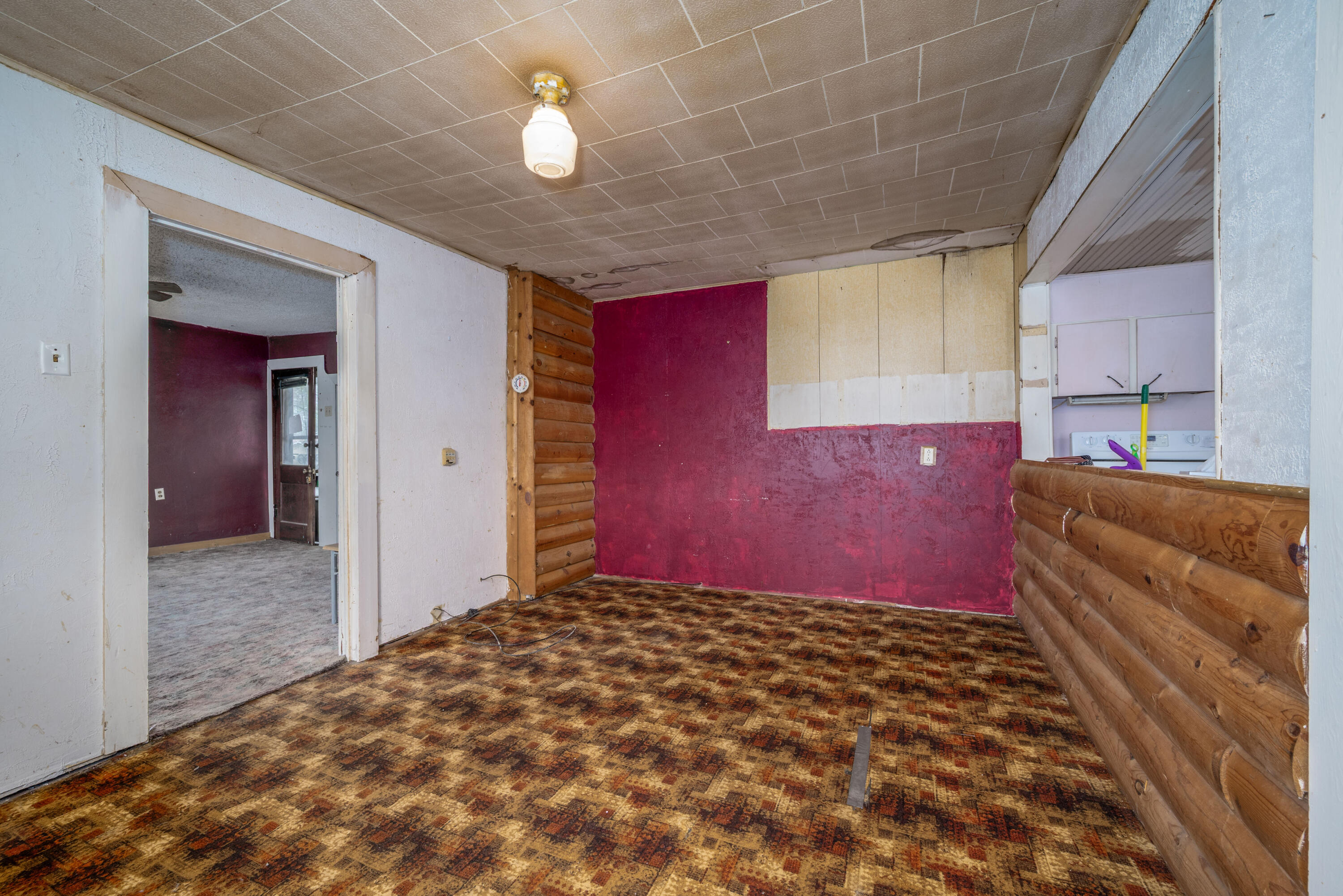 133 South School Street Property Photo 10