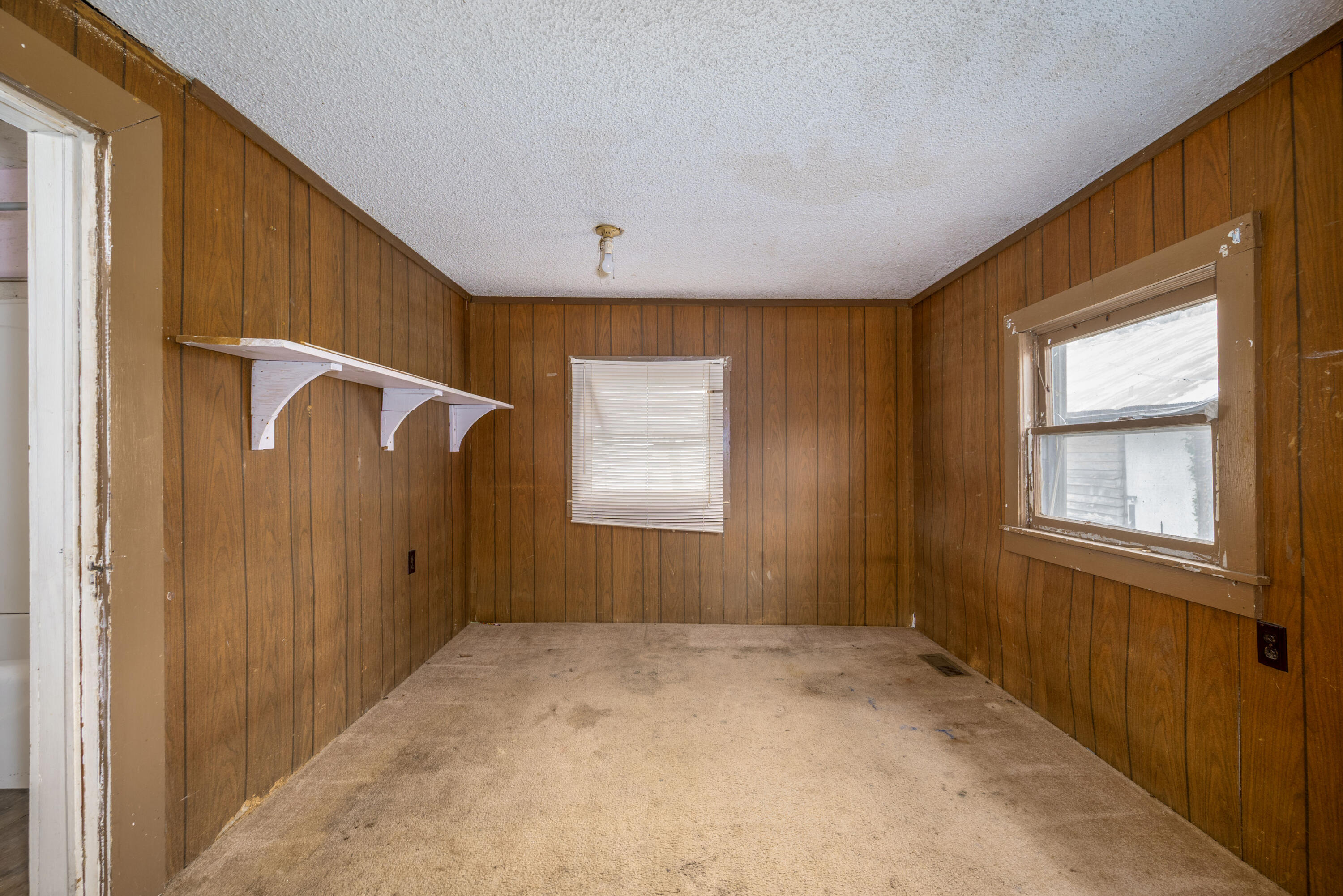 133 South School Street Property Photo 13