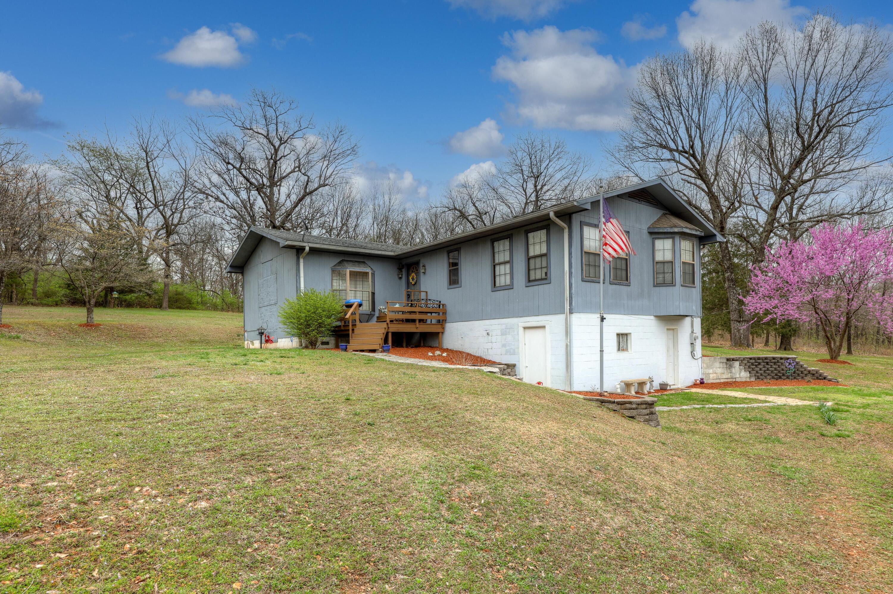 17669 Kentucky Road Property Photo 2