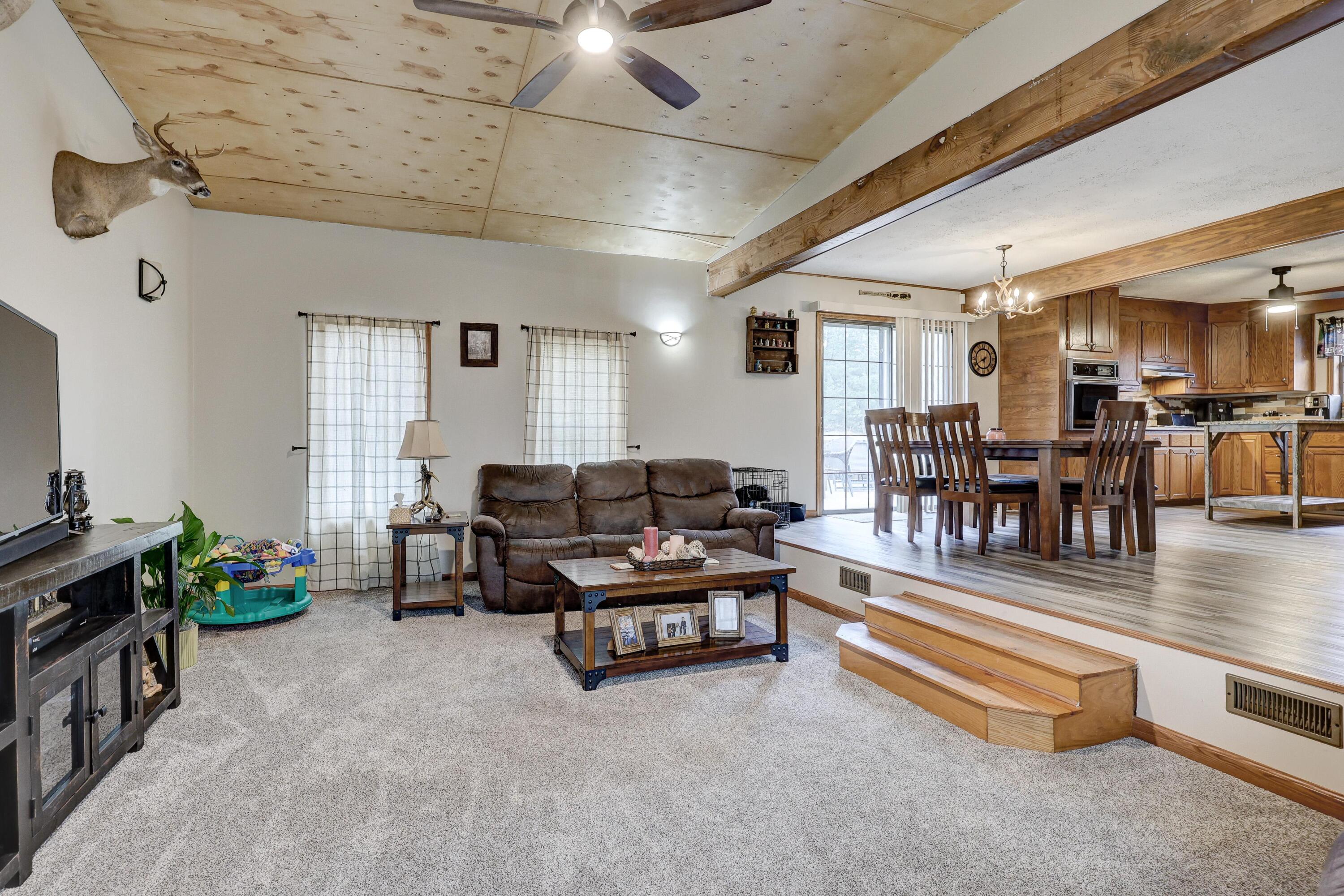 17669 Kentucky Road Property Photo 6