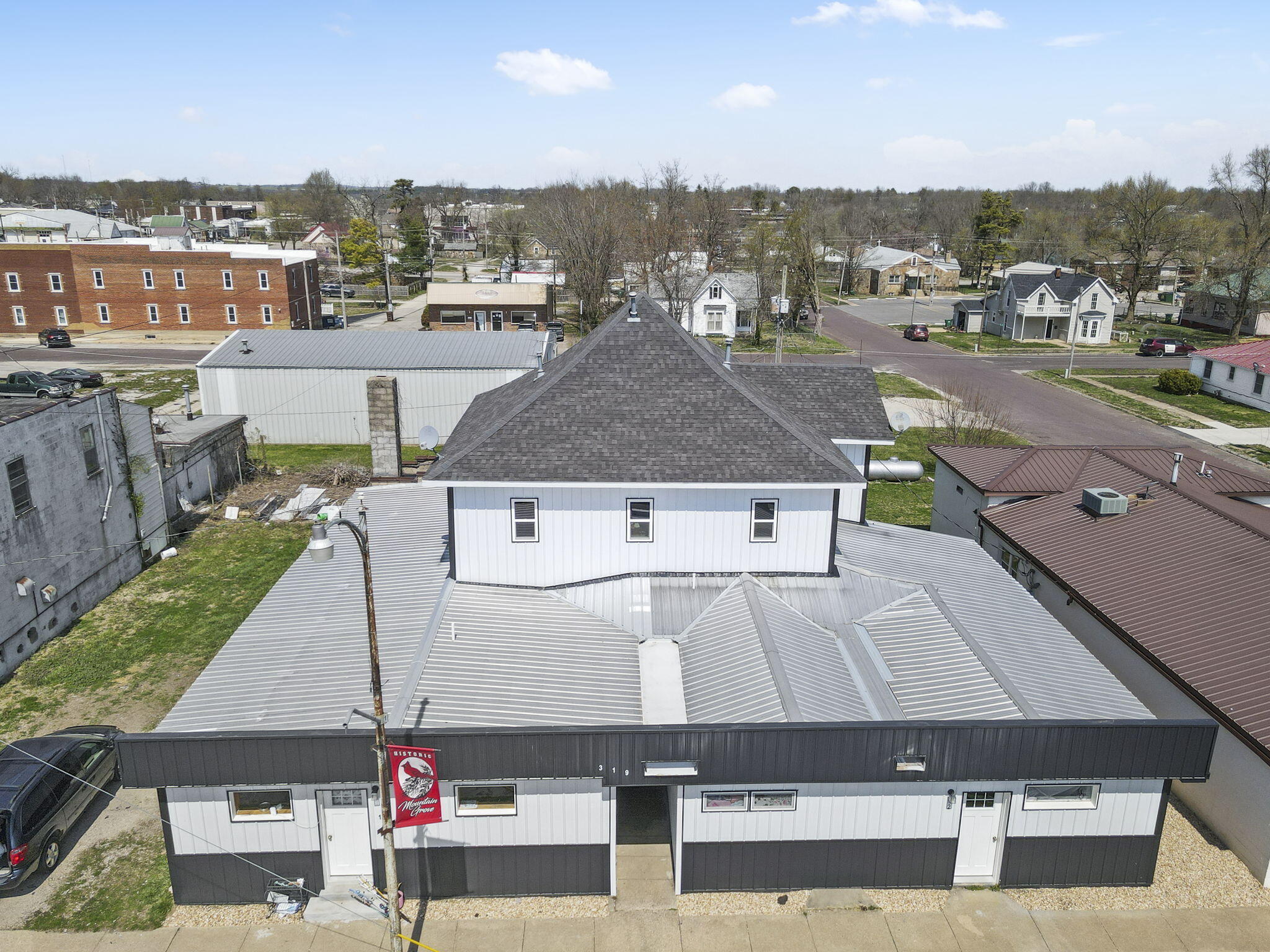 319 East 1st Street Property Photo