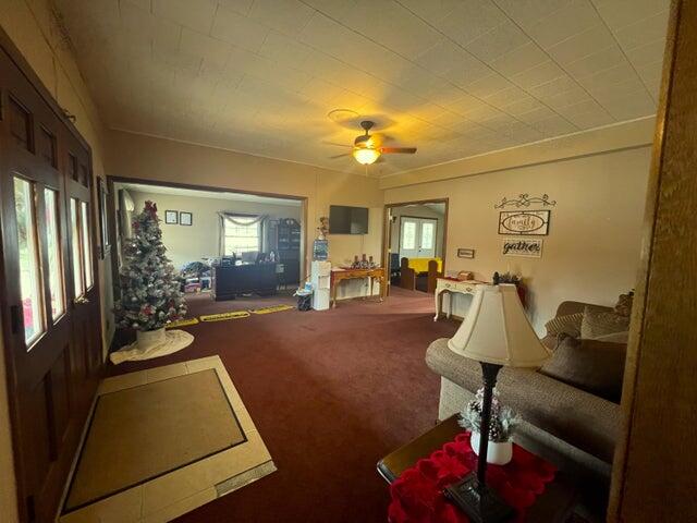 417 Main Street Property Photo 3