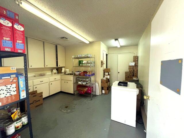 417 Main Street Property Photo 27