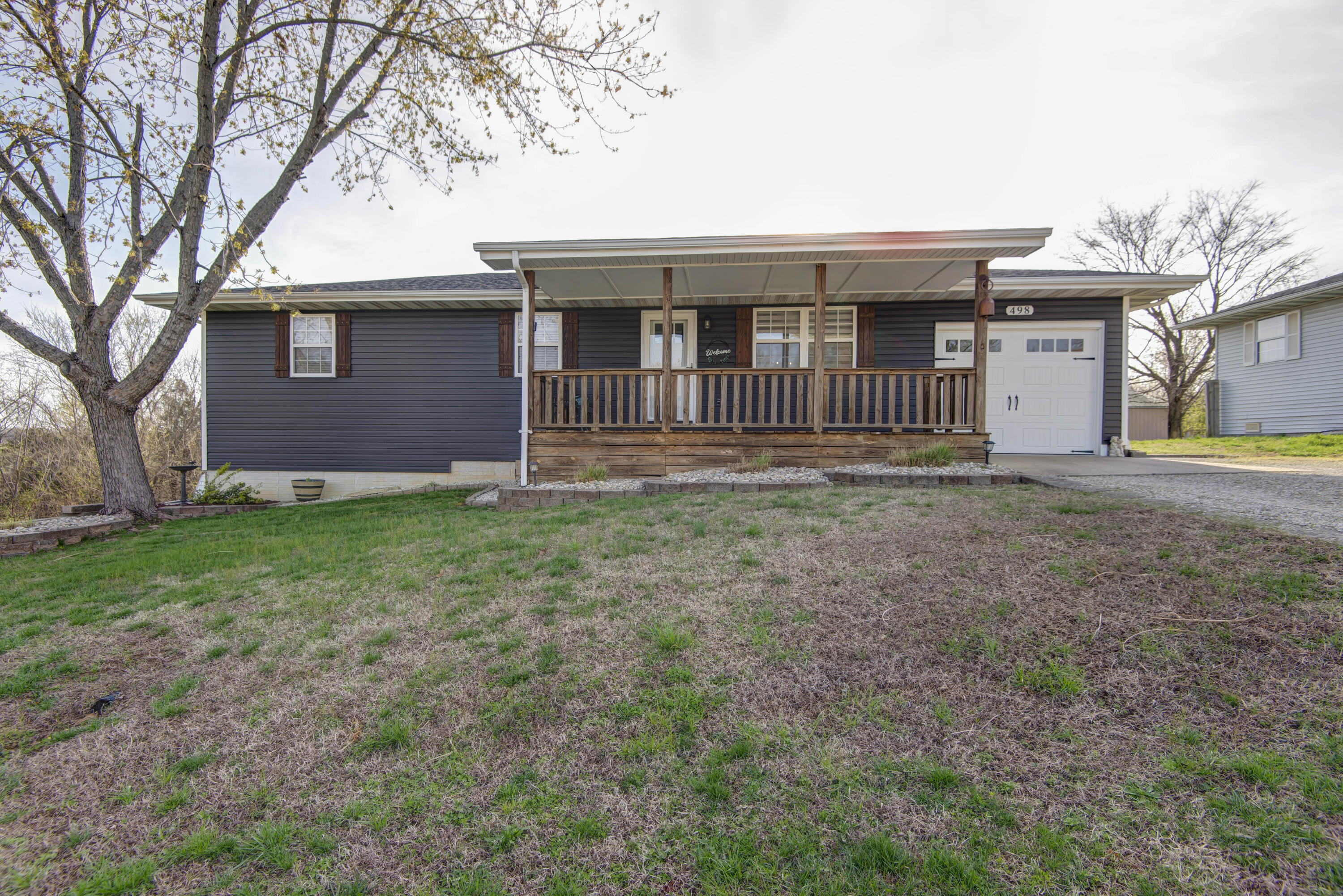 498 Ash Street Property Photo 2