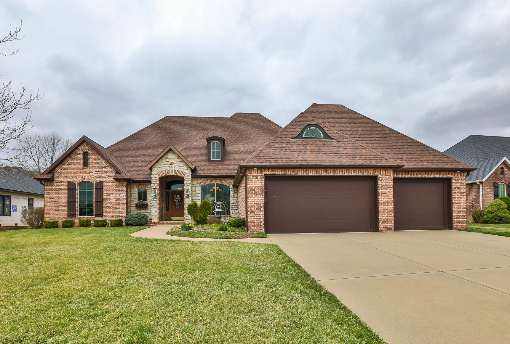 3219 West Rivulet Pass Property Photo 1