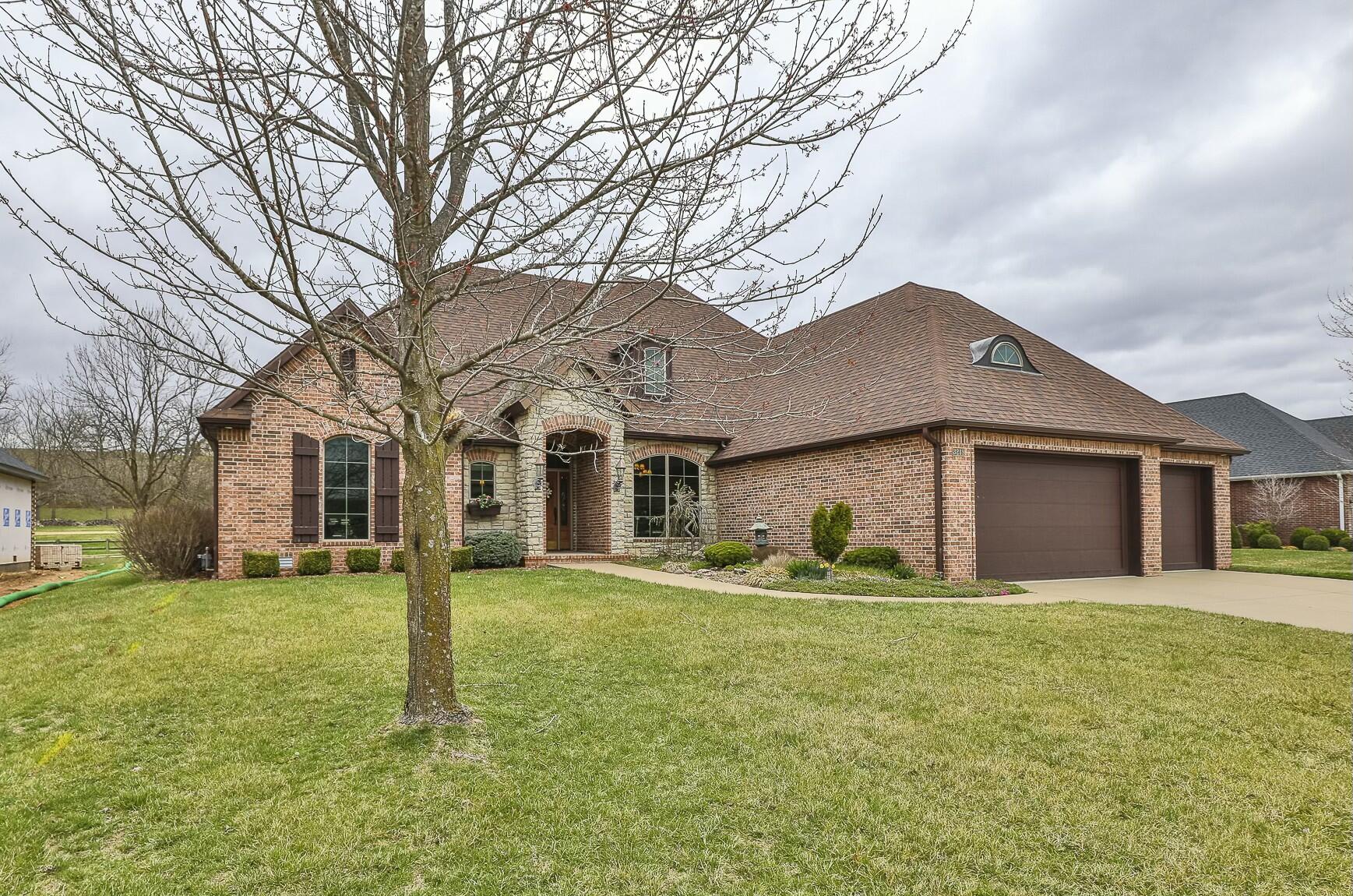 3219 West Rivulet Pass Property Photo 2