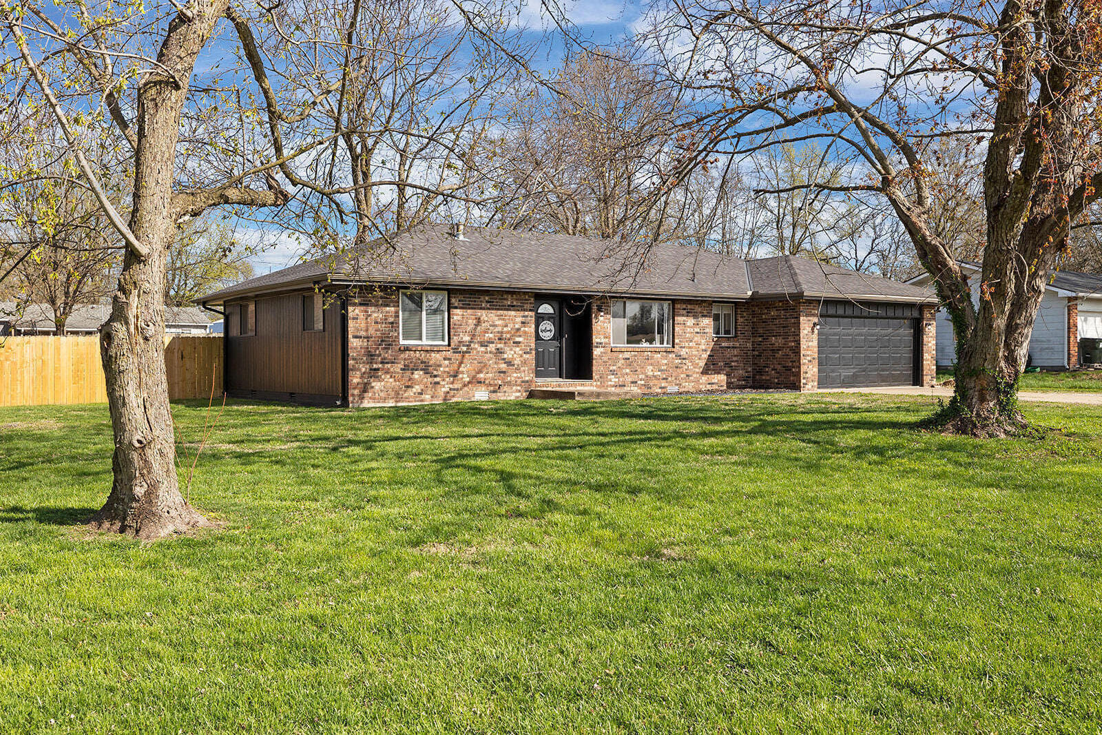 1400 South Washington Avenue Property Photo 2