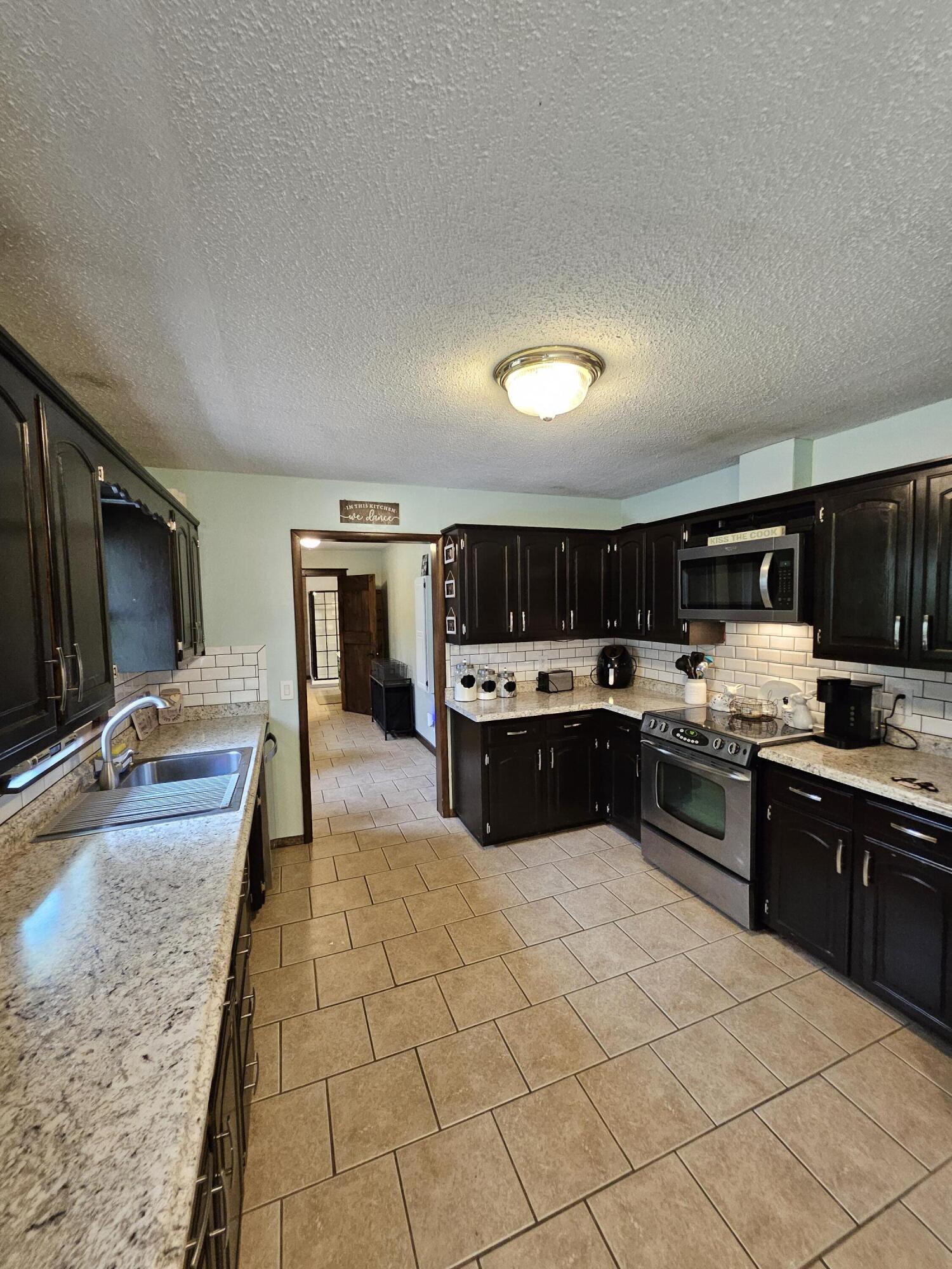 8798 Vole Drive Property Photo 4
