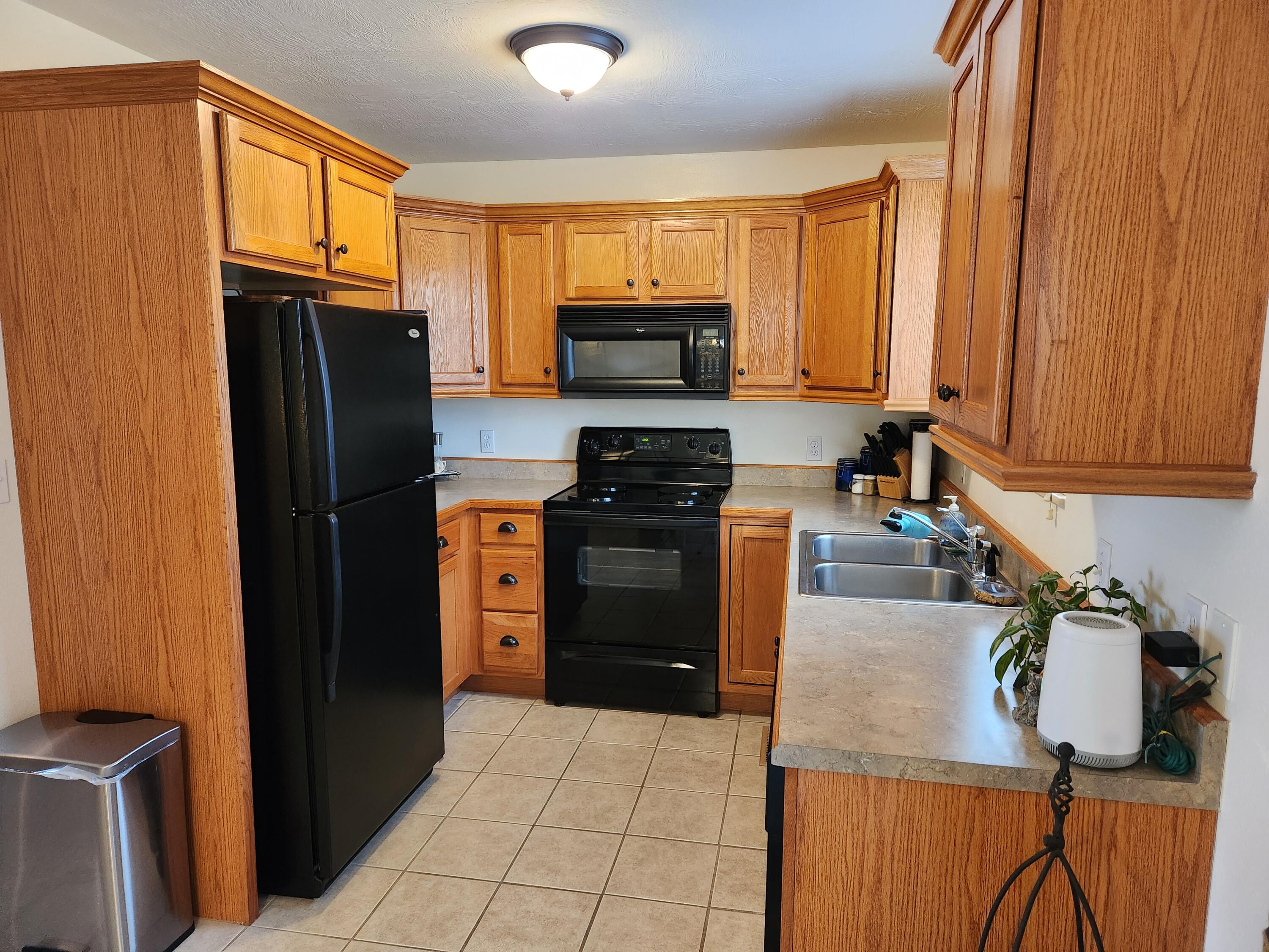 704 North Olive Street Property Photo 10