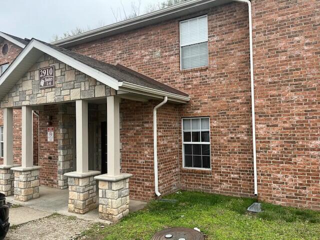 2910 Vineyard Parkway Property Photo 1