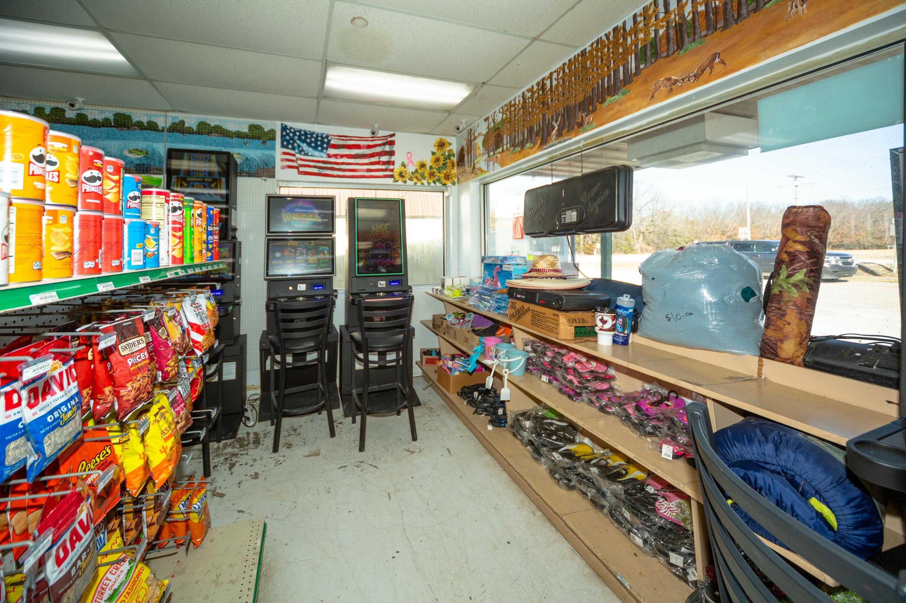 784 East State Highway 215 Property Photo 12