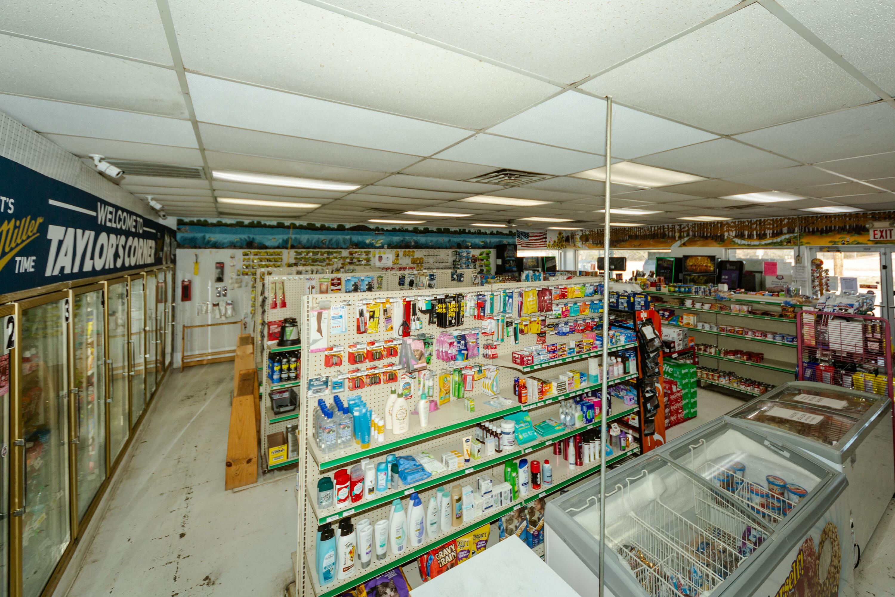 784 East State Highway 215 Property Photo 19