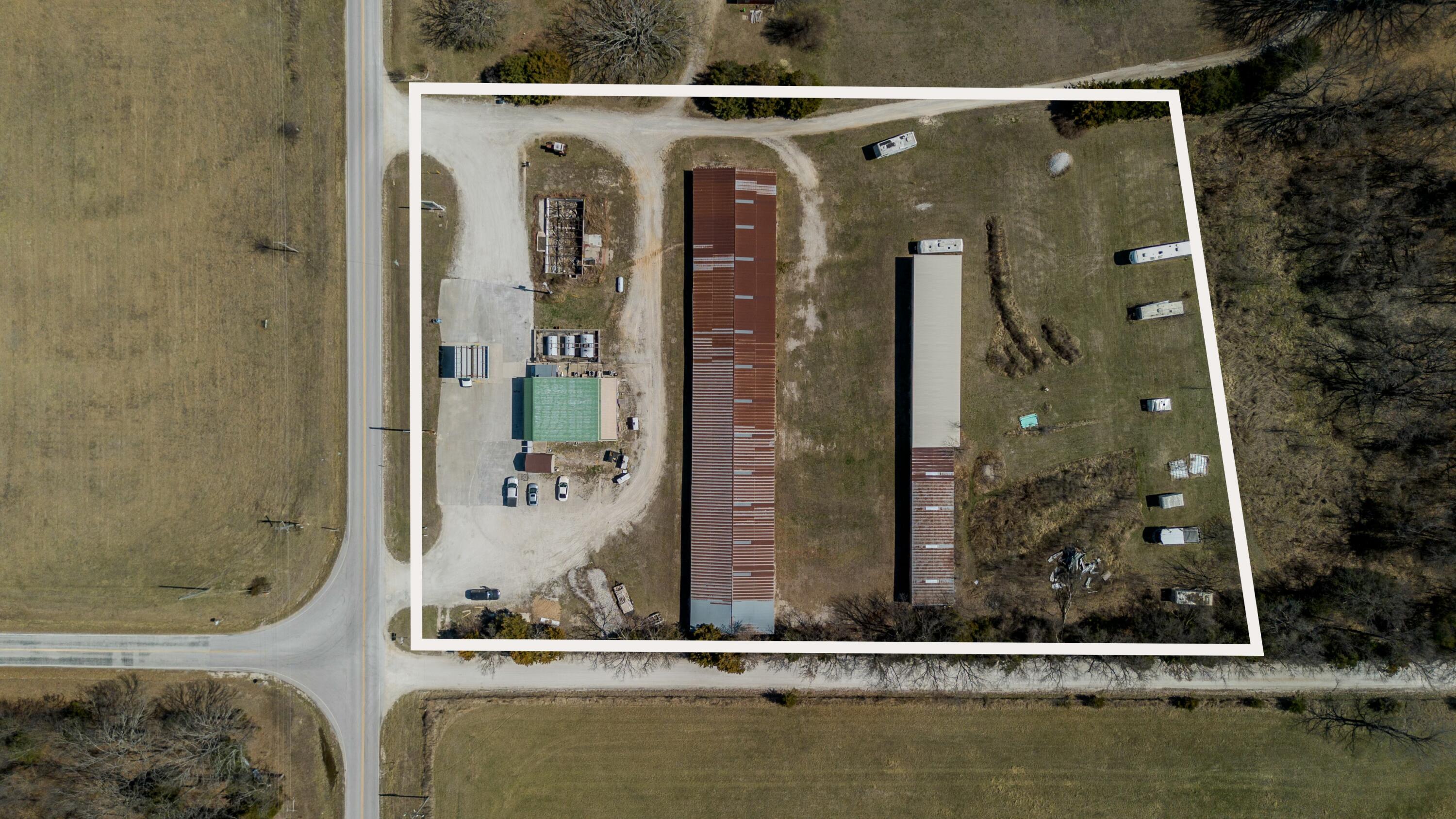 784 East State Highway 215 Property Photo 45
