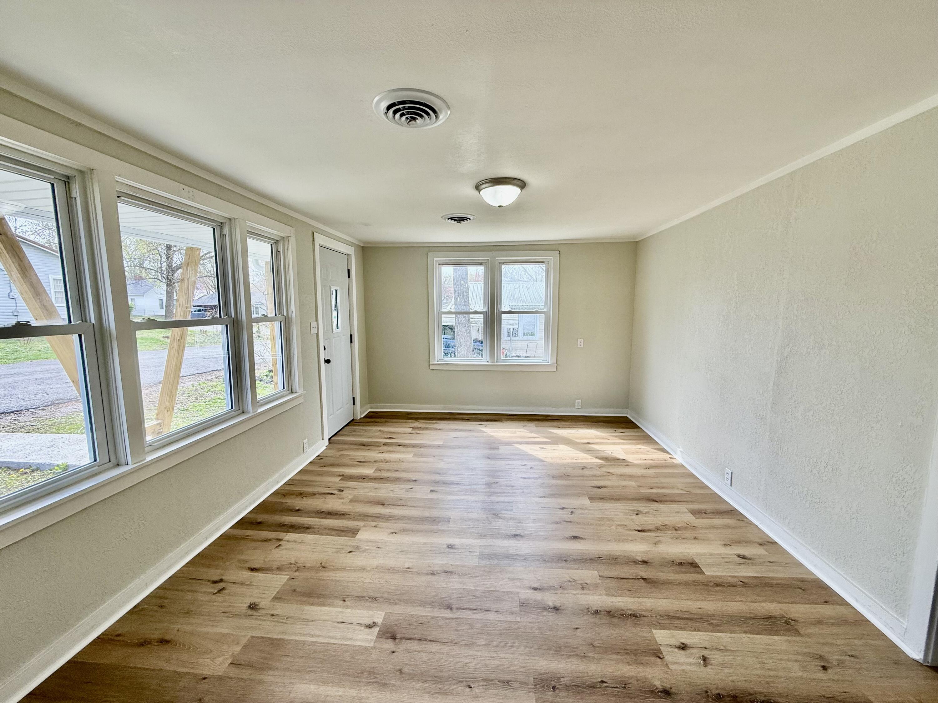 205 West Steffens Street Property Photo 3