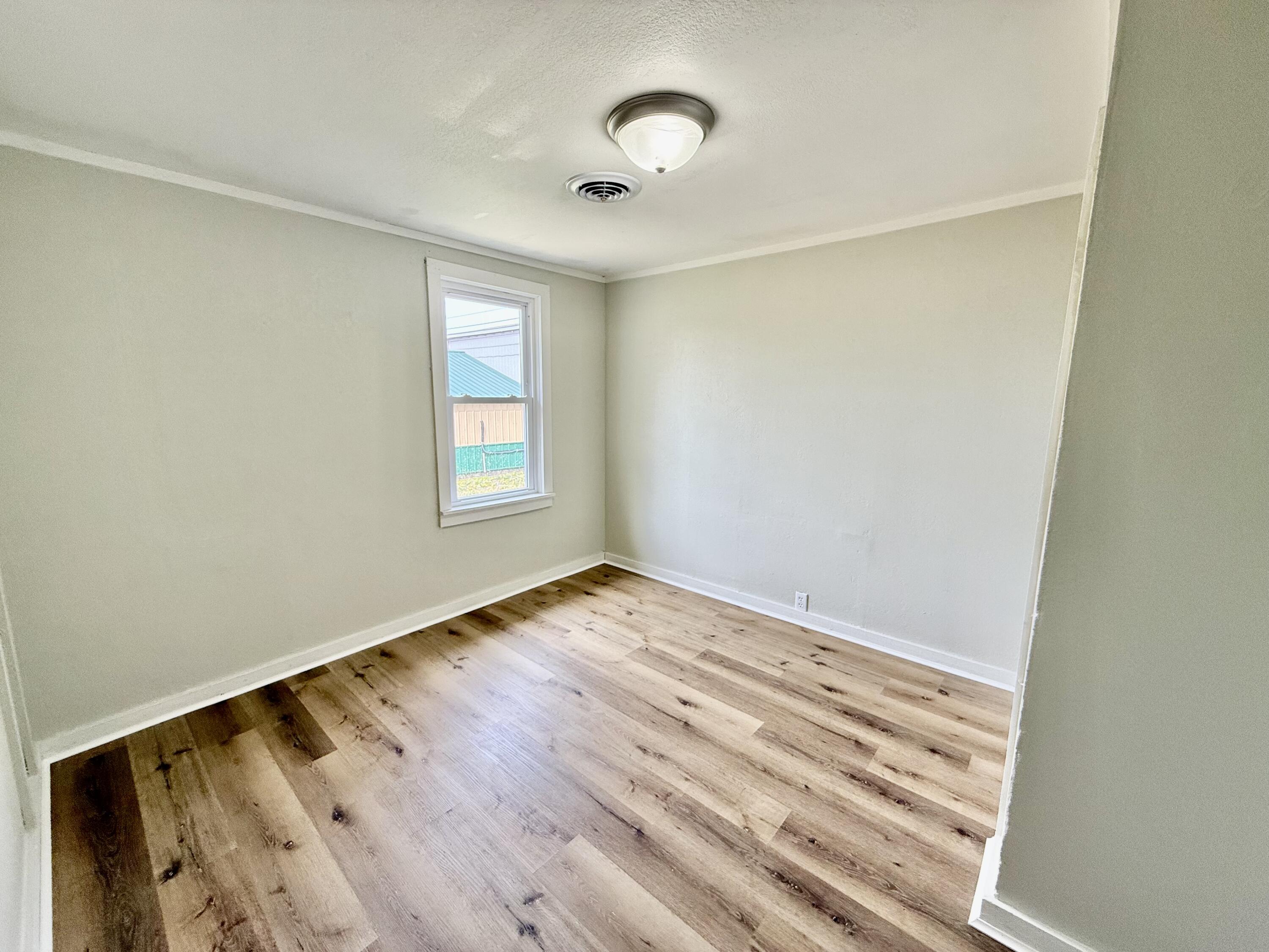 205 West Steffens Street Property Photo 15