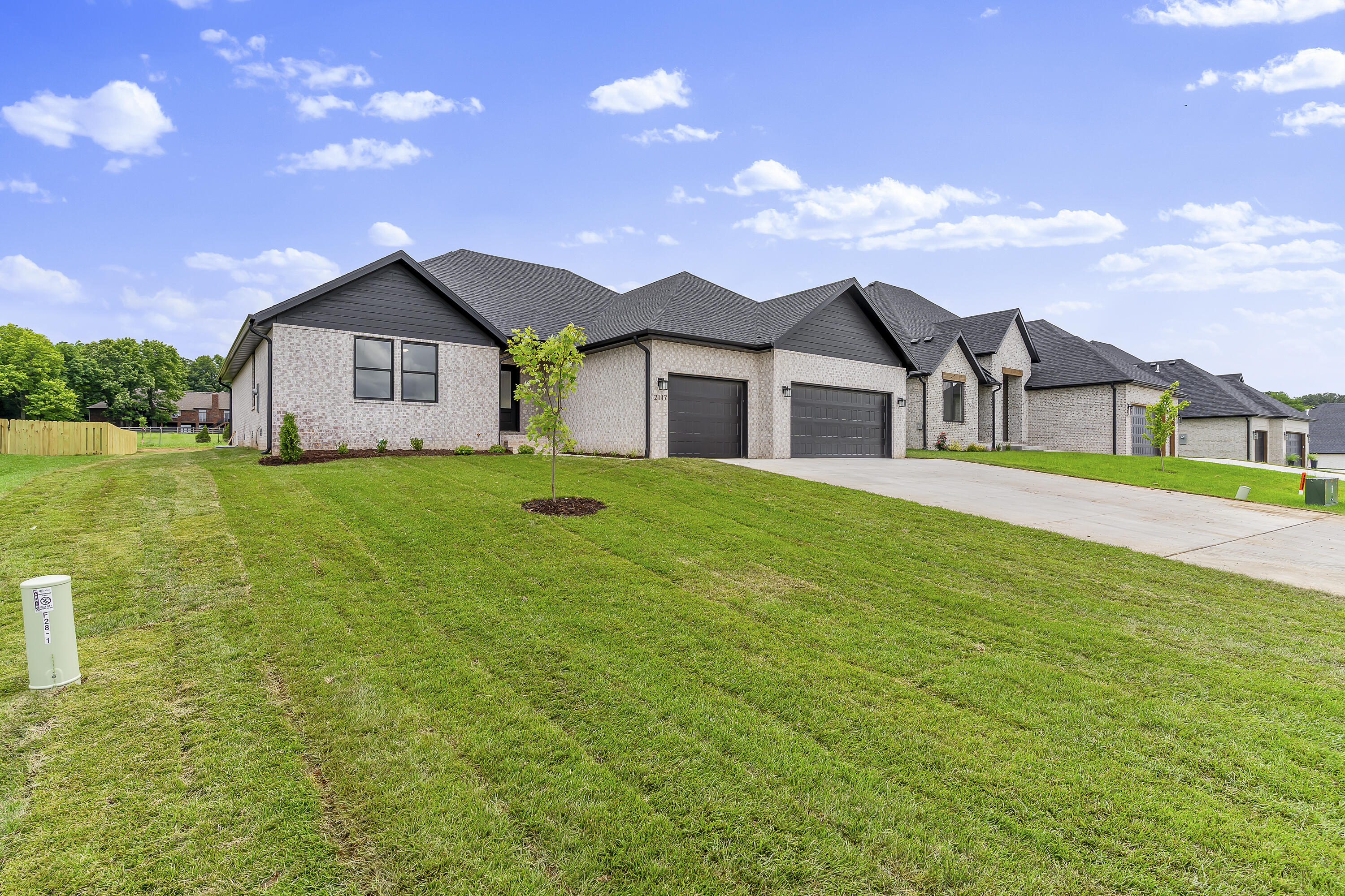 2117 North Silver Charm Avenue Property Photo 2