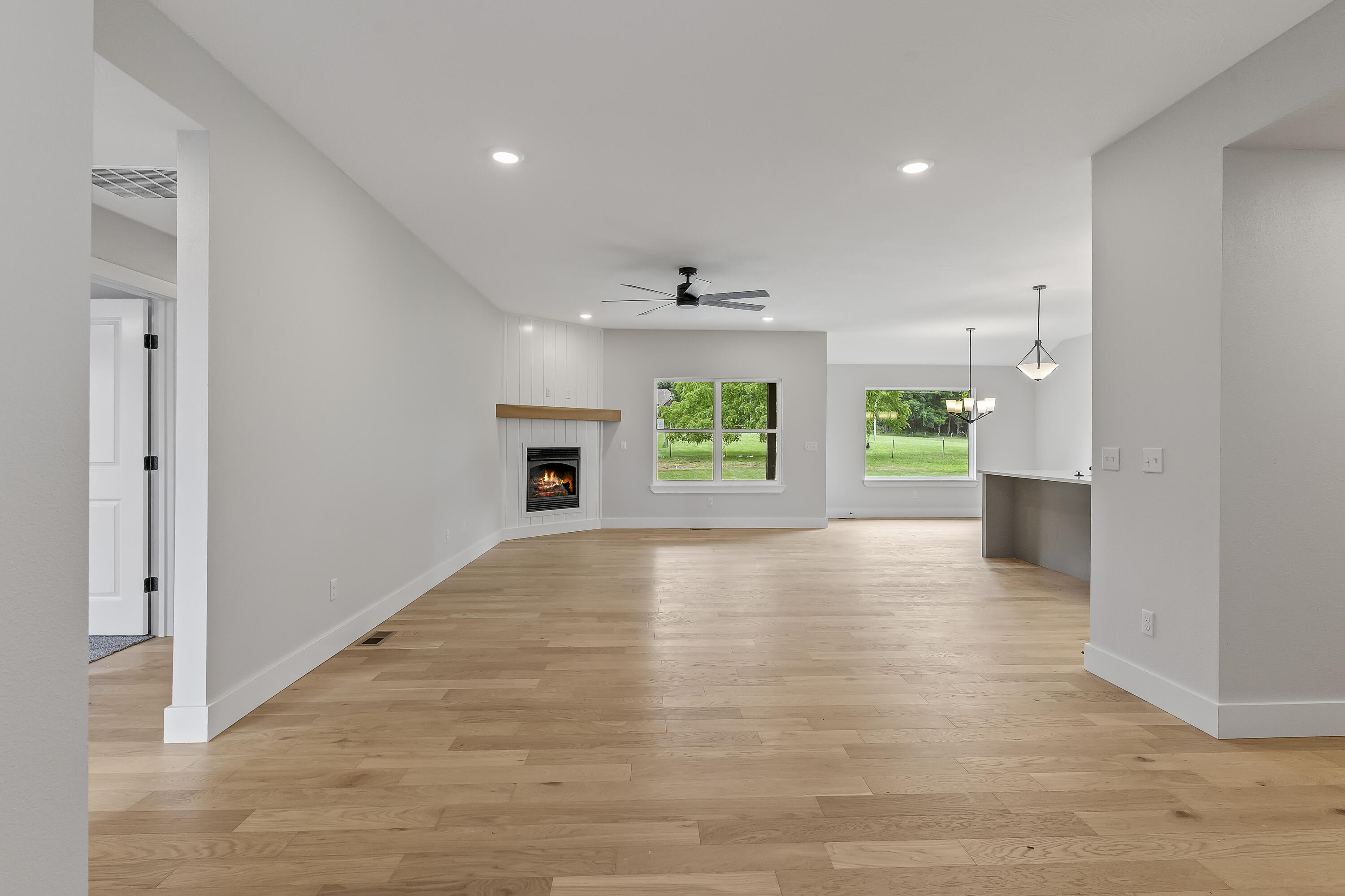 2117 North Silver Charm Avenue Property Photo 7