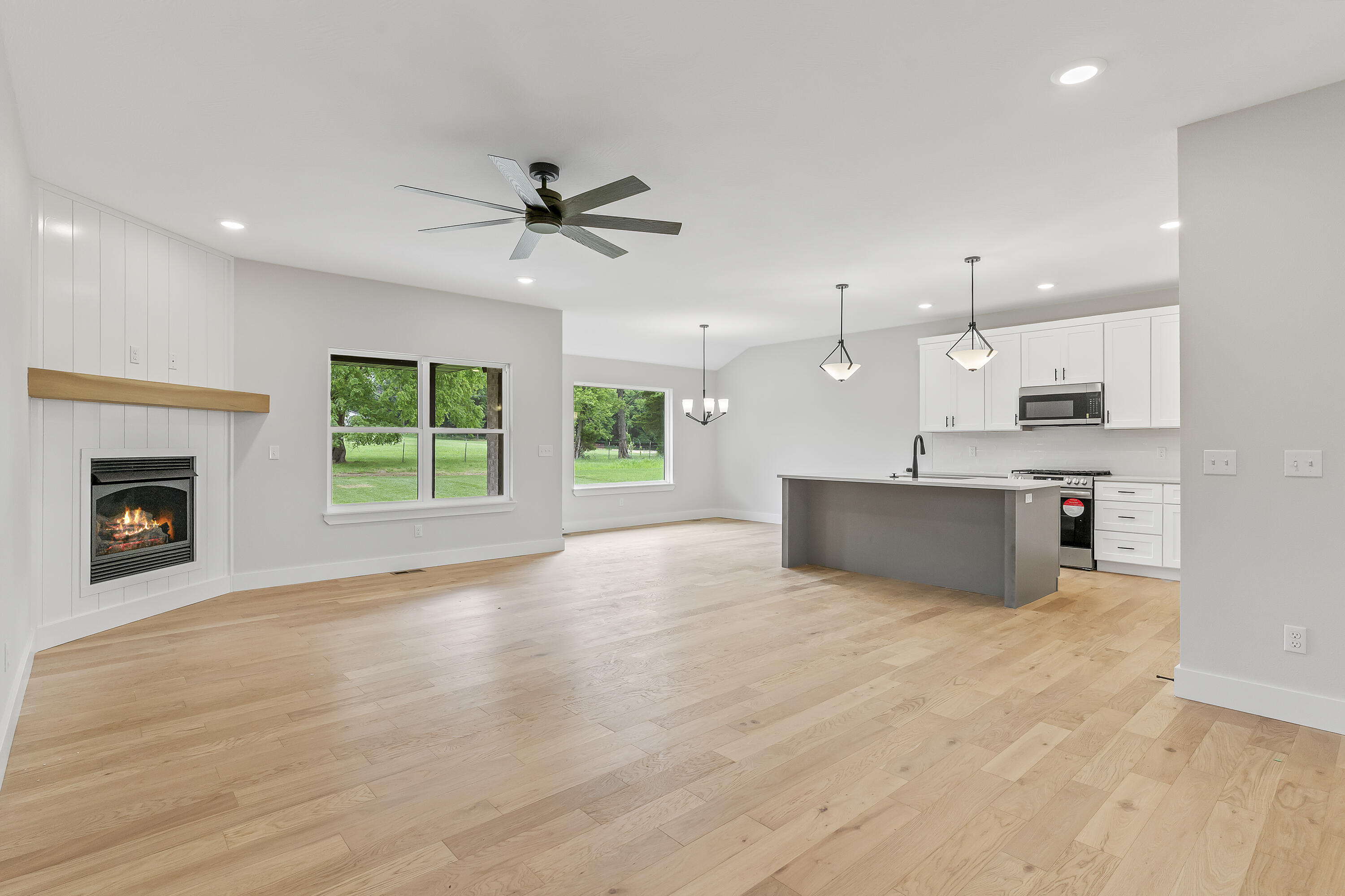 2117 North Silver Charm Avenue Property Photo 9